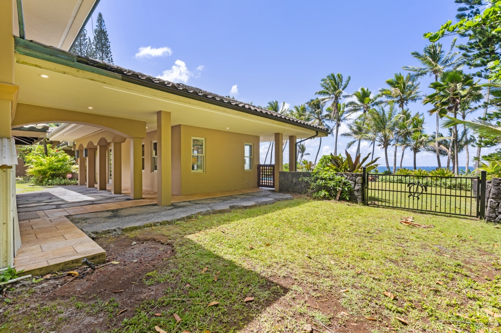 15-2665 Govt Beach Rd Property Photo 20