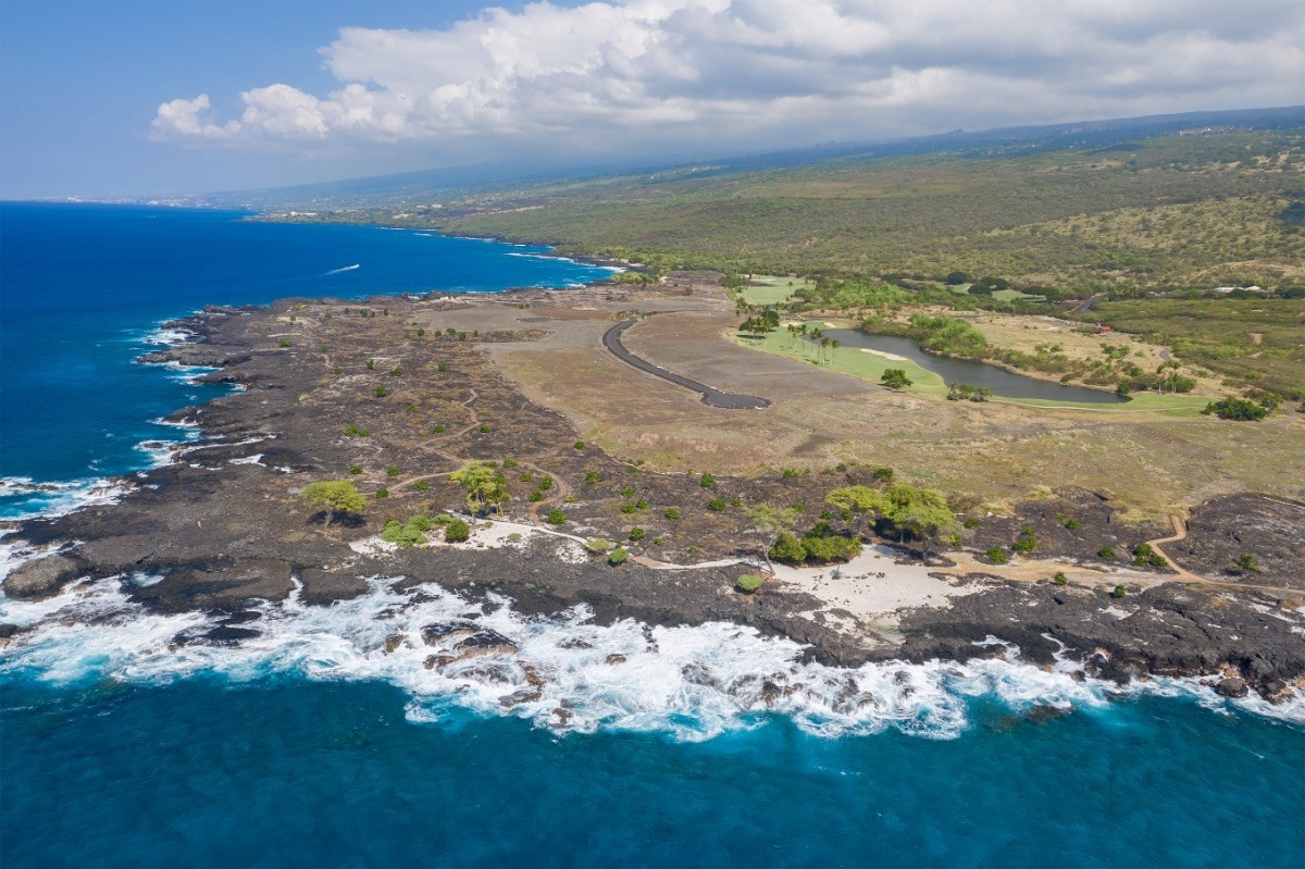 Hawaii Loa Drive Property Photo 4