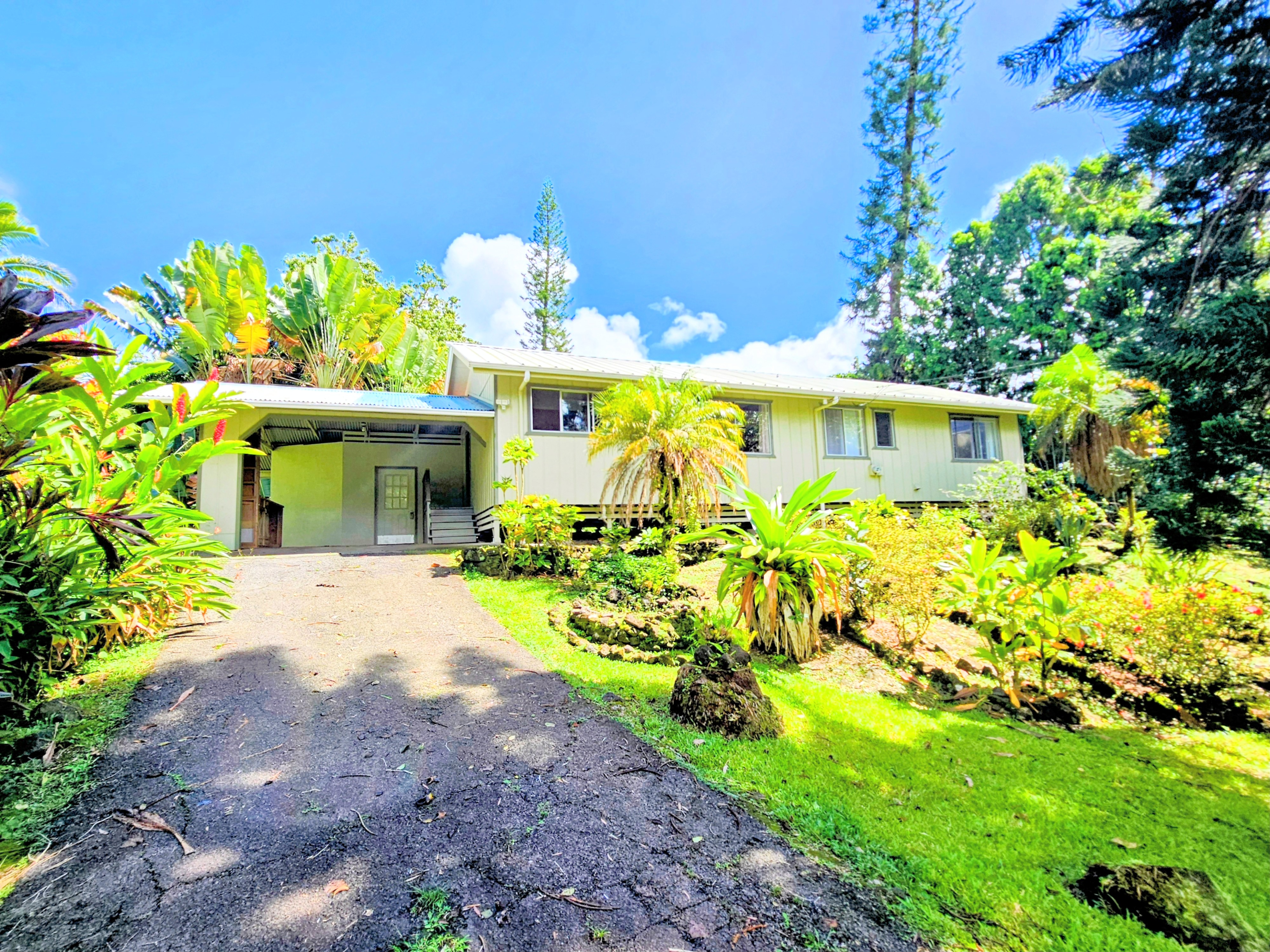 727327 Property Photo 1