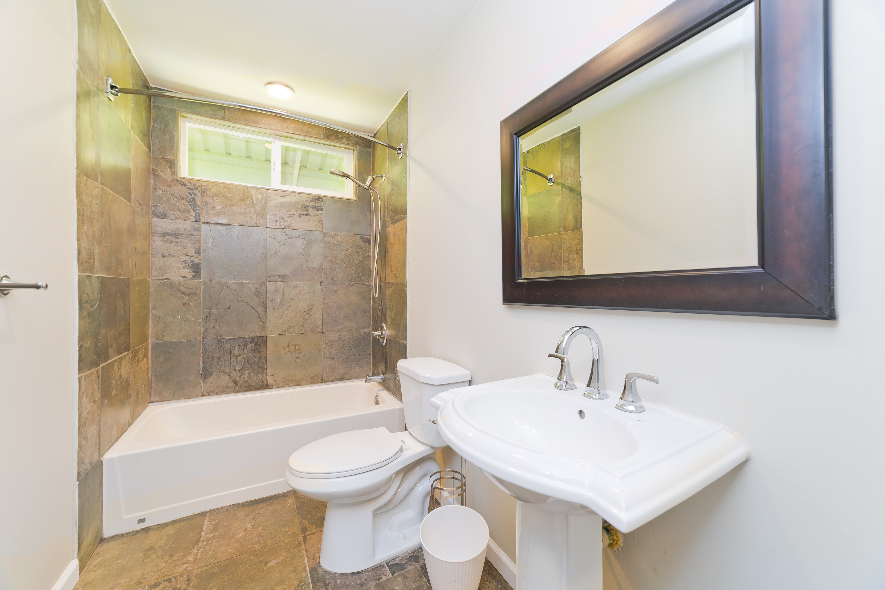 14-3385 Paradise Rd Property Photo 20