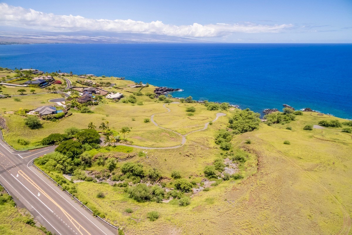 Akoni Pule Highway Property Photo 17