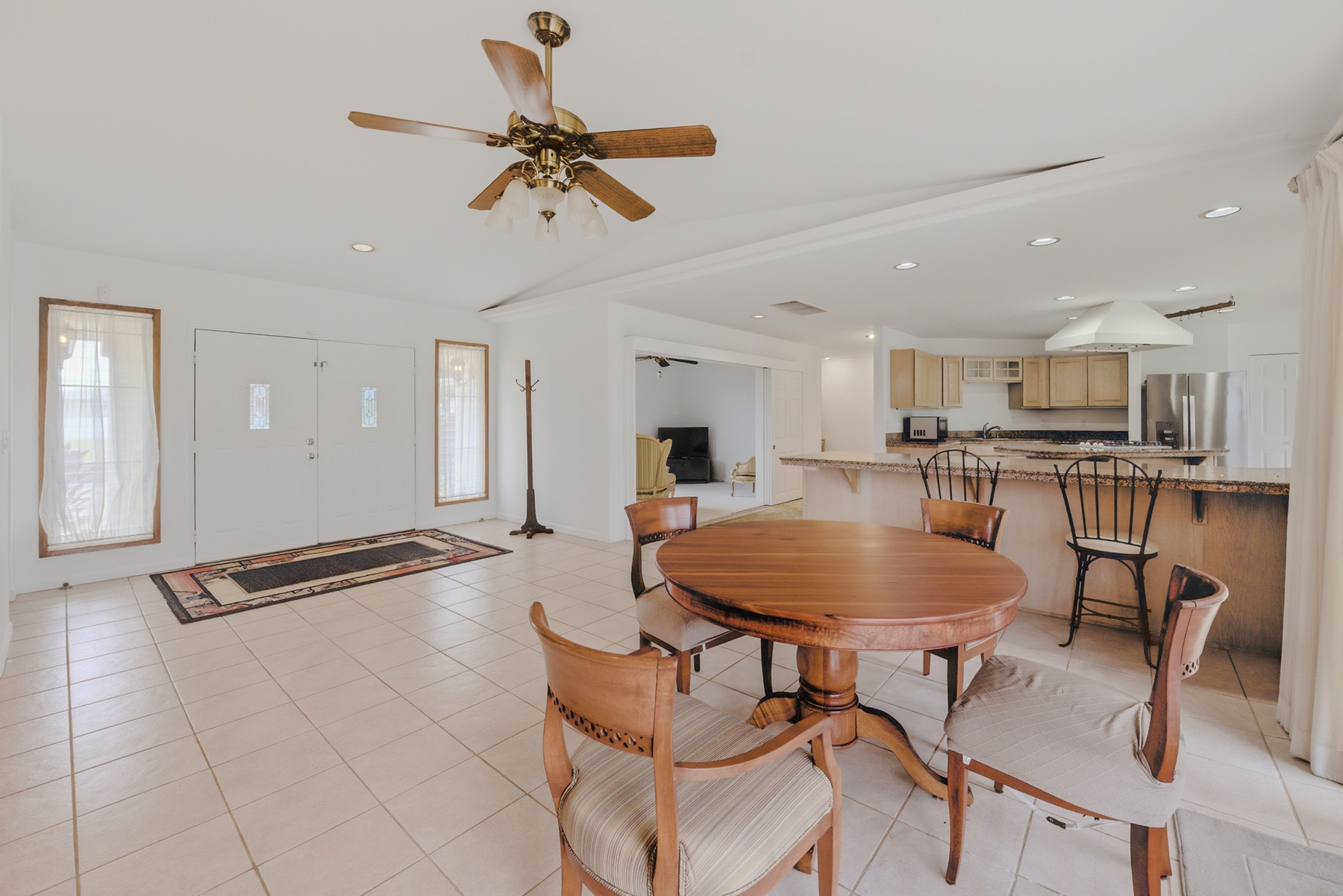 2381 Akoki St Property Photo 3