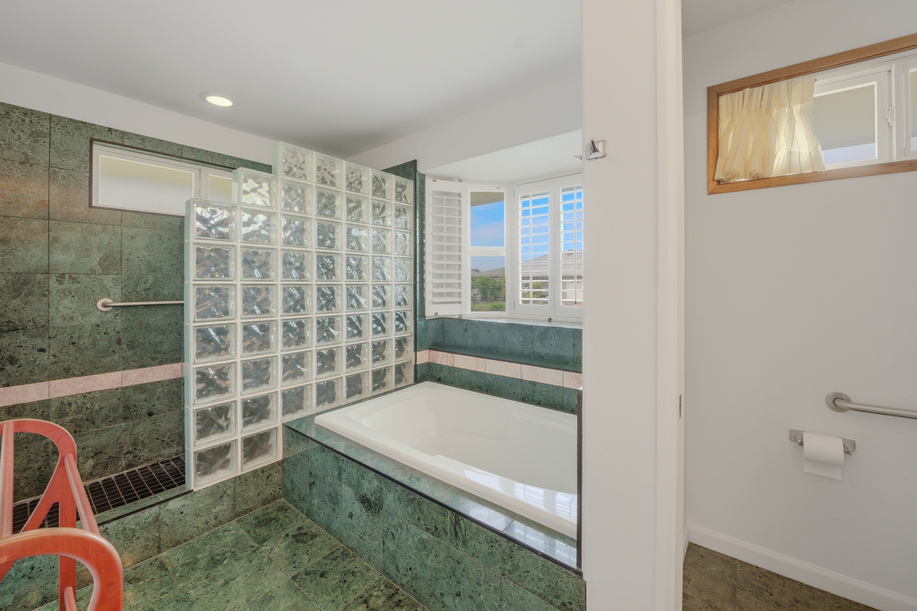 2381 Akoki St Property Photo 8