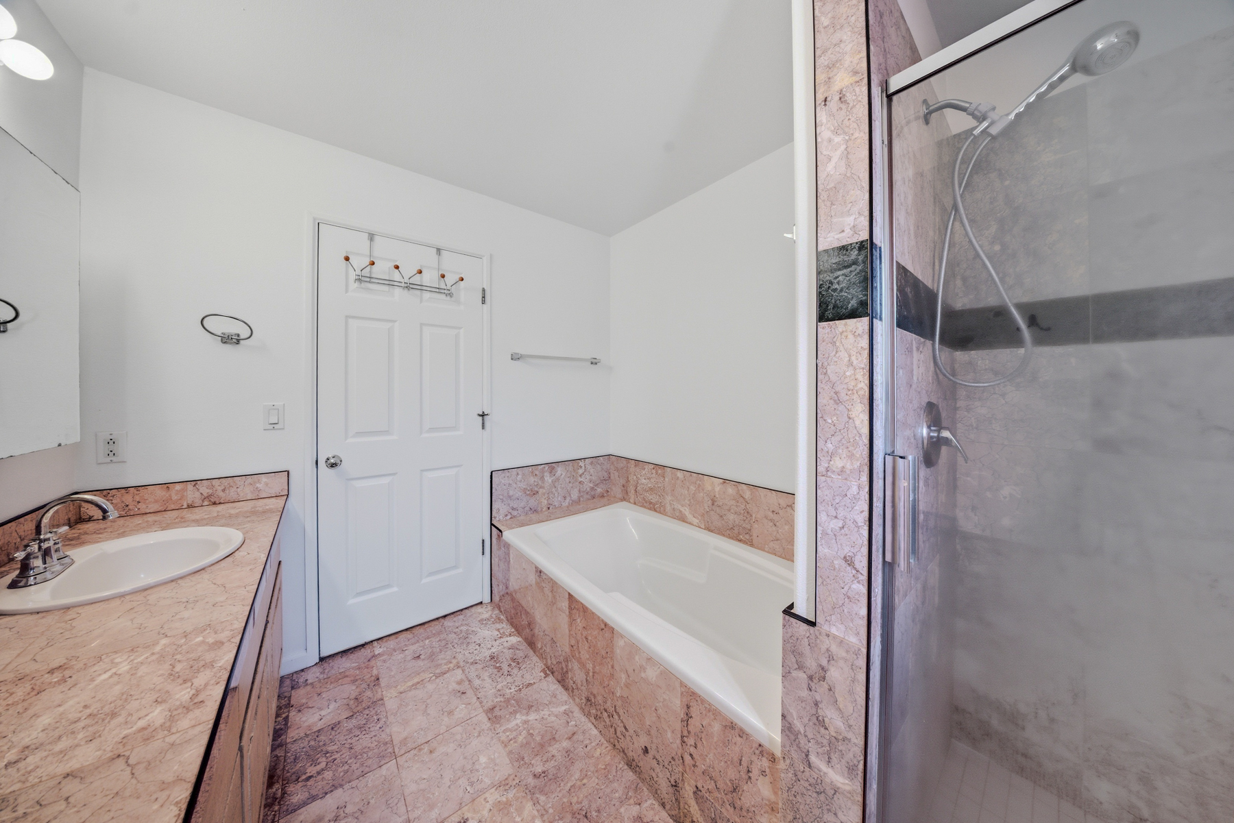 2381 Akoki St Property Photo 11