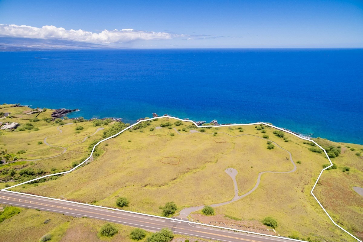 Akoni Pule Highway Property Photo 1