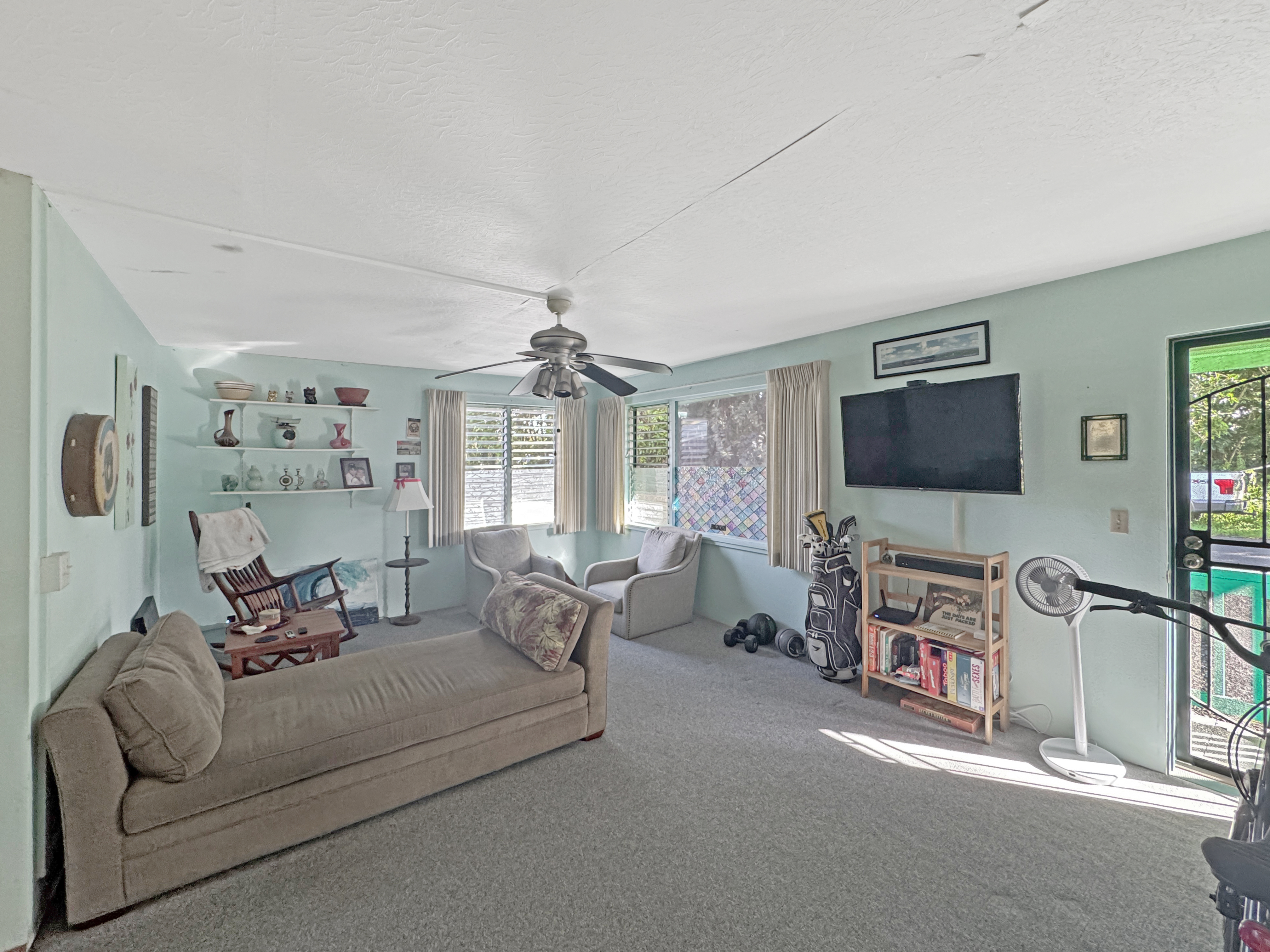 15-2712 Hou St Property Photo 2