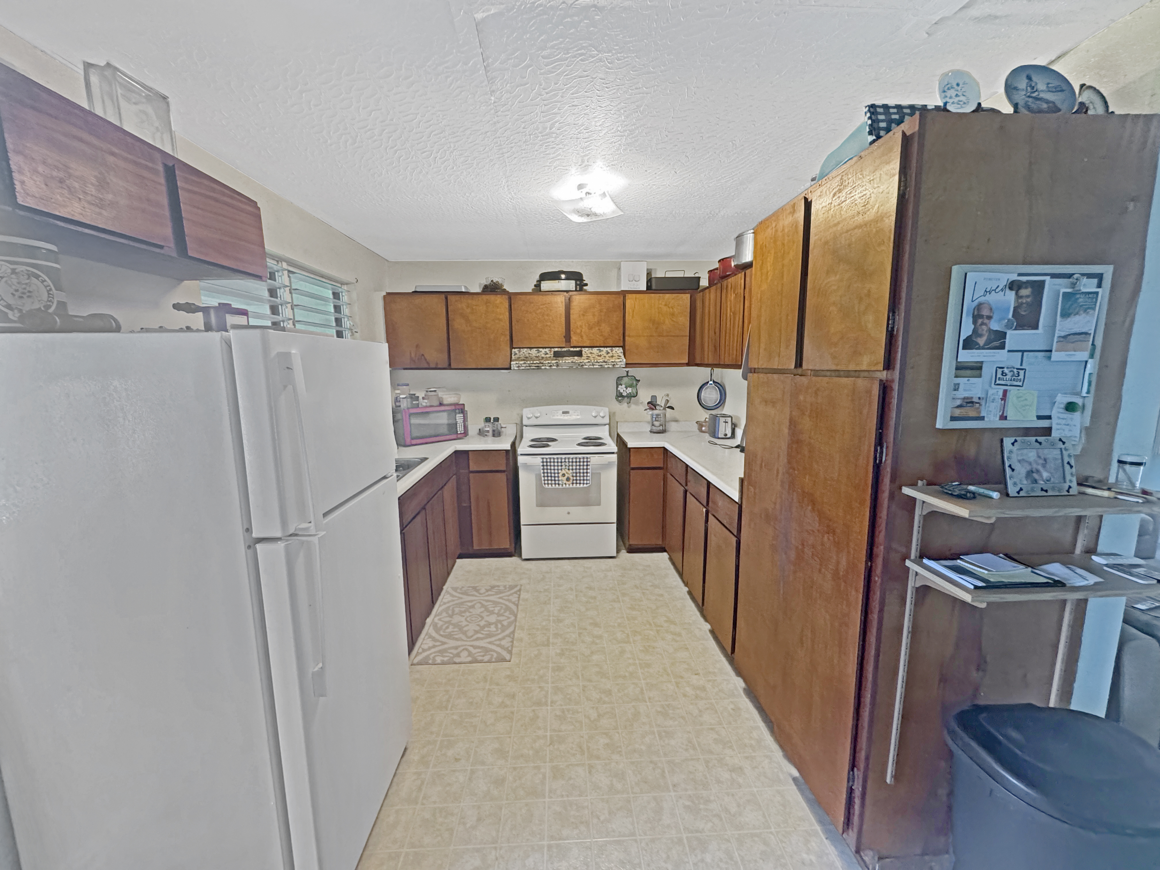 15-2712 Hou St Property Photo 4