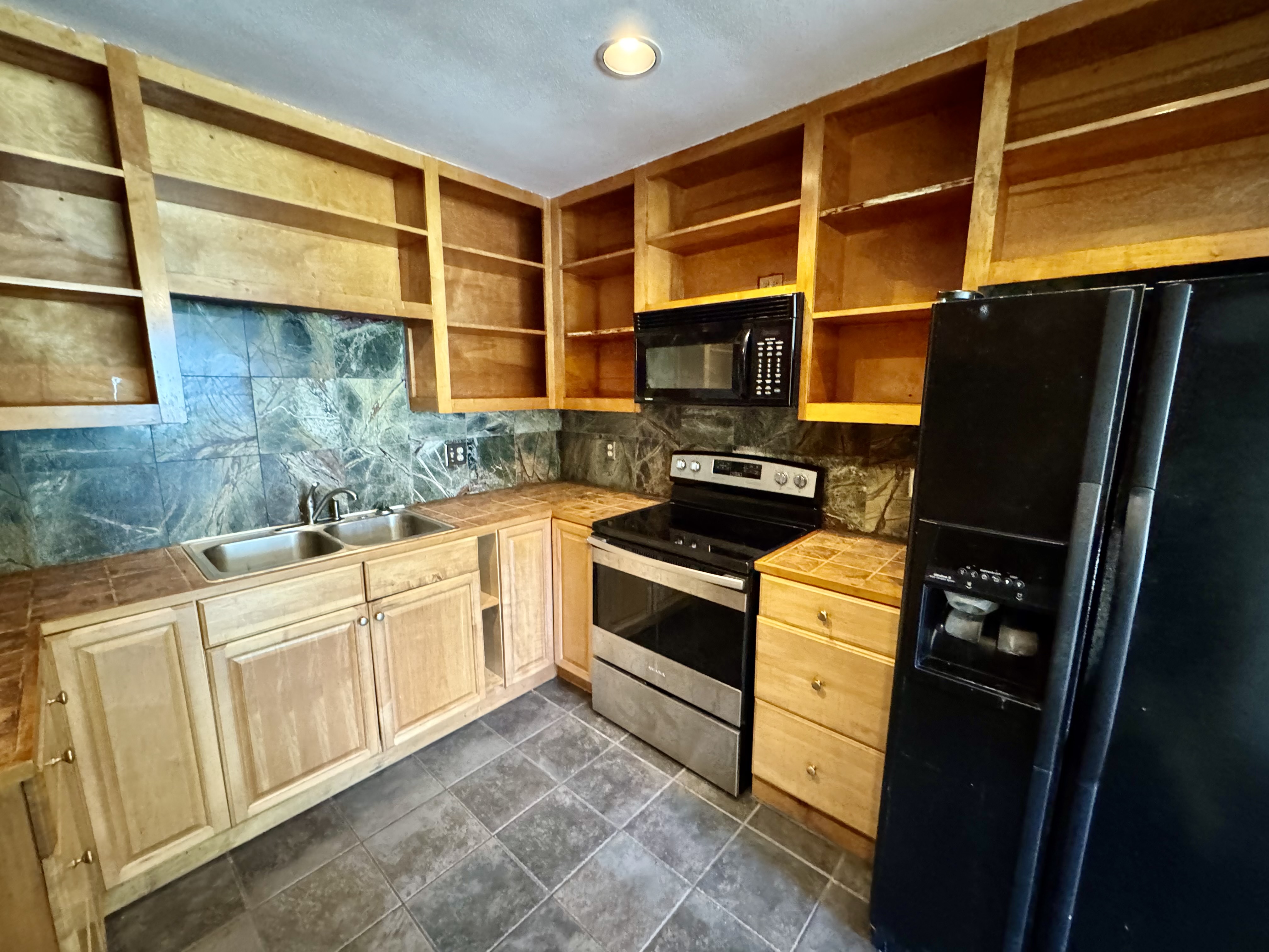 15-2733 Maikoiko St Property Photo 15