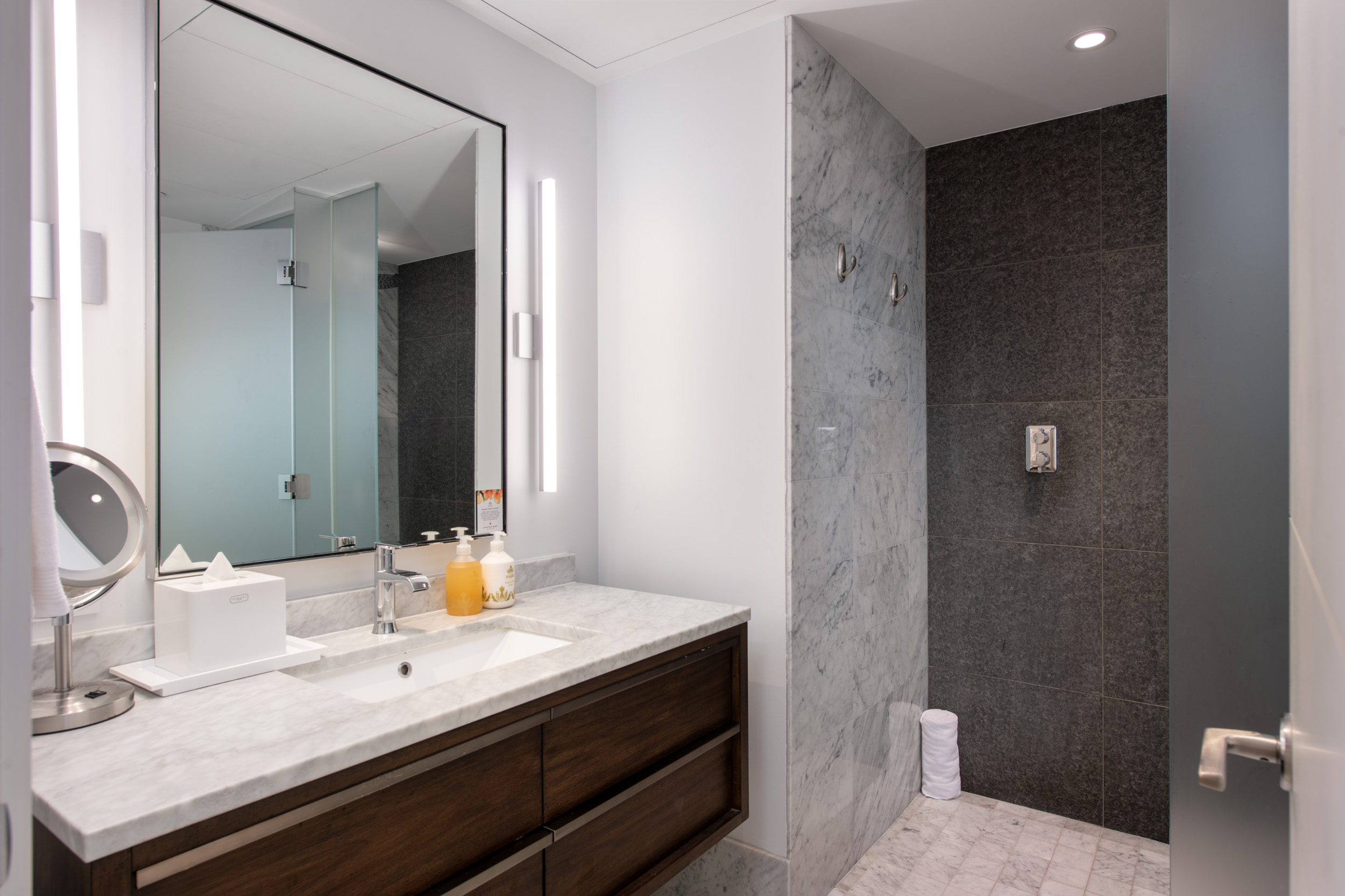 66-84 Kaunaoa Dr B33 Property Photo 10