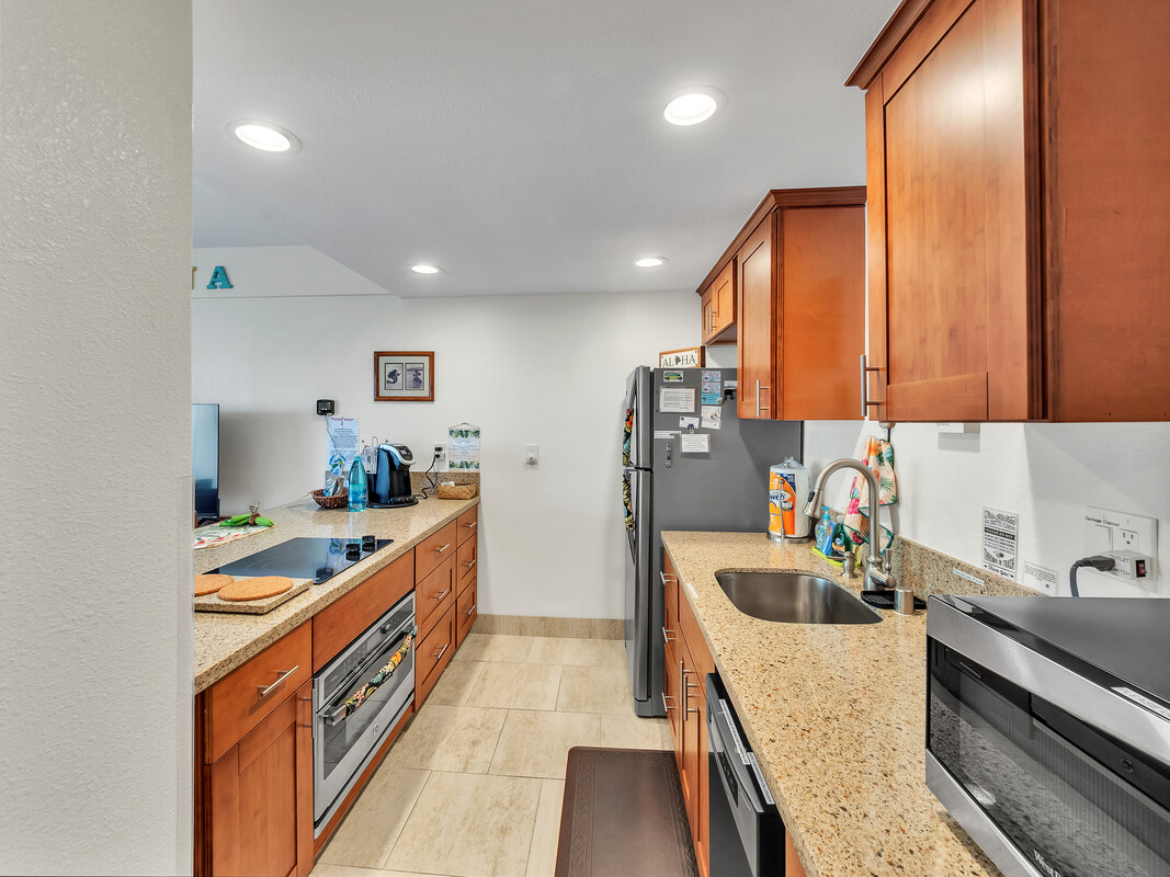 75-5719 Alii Dr 222 Property Photo 5