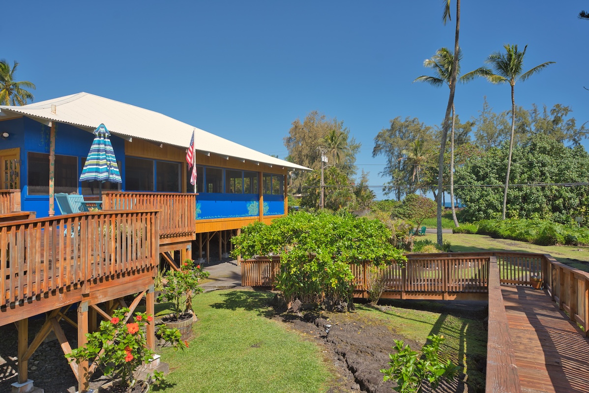 2070 Kalanianaole St Property Photo 17