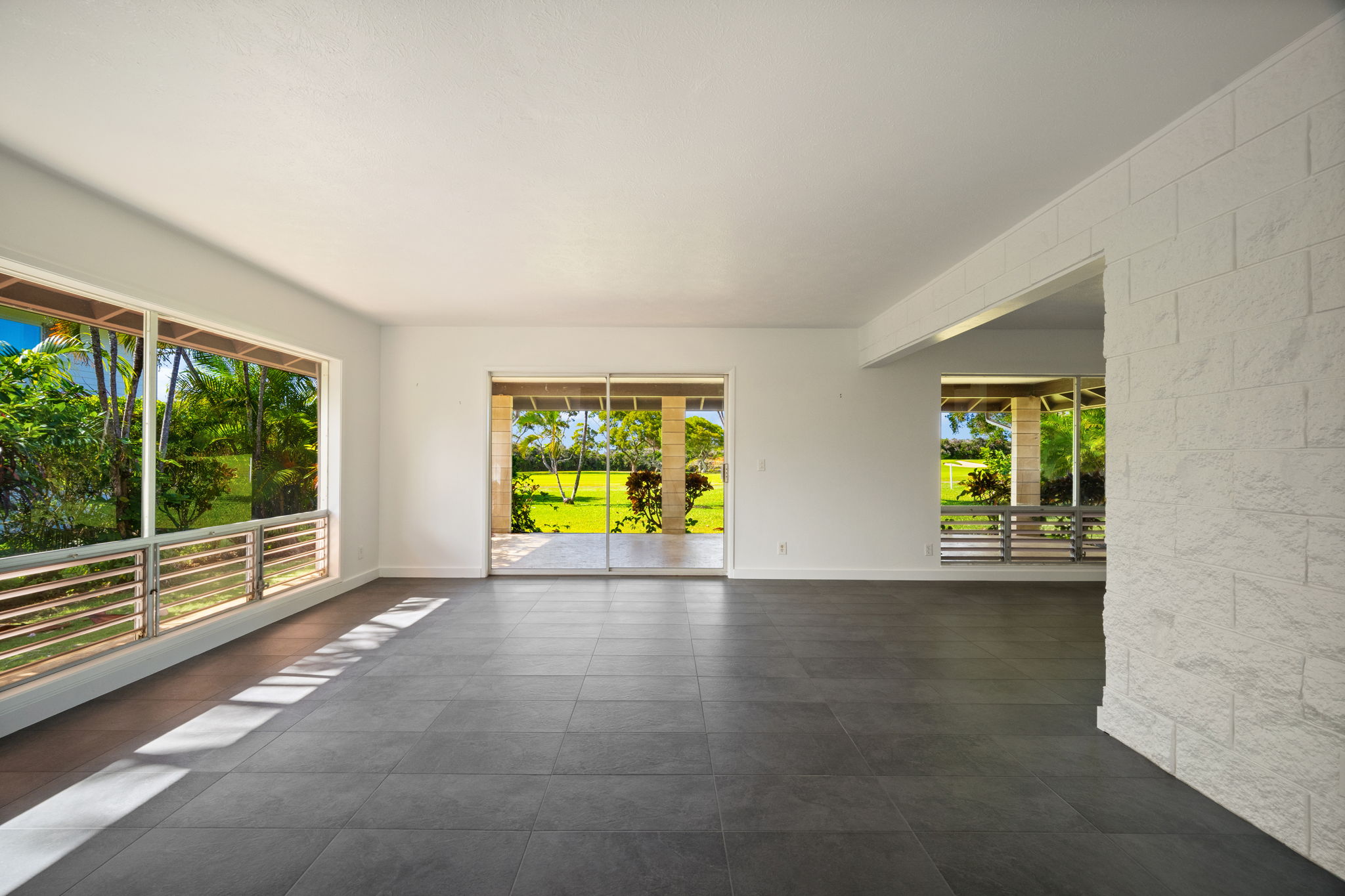 5282 Honoiki Rd Property Photo 4