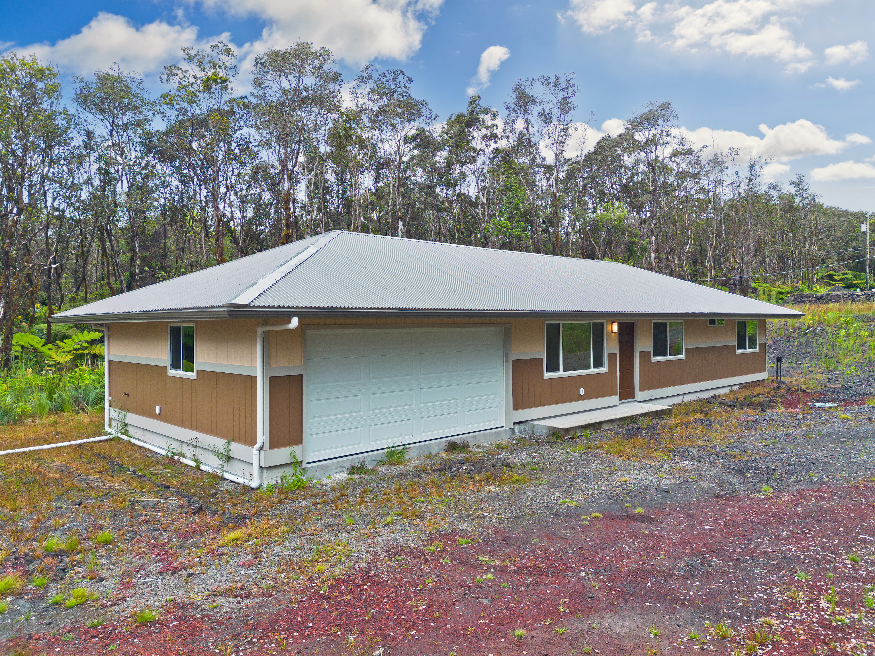11-3834 Liona St Property Photo 4