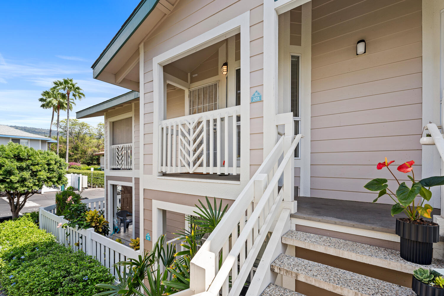 75-6081 Alii Dr W203 Property Photo 25