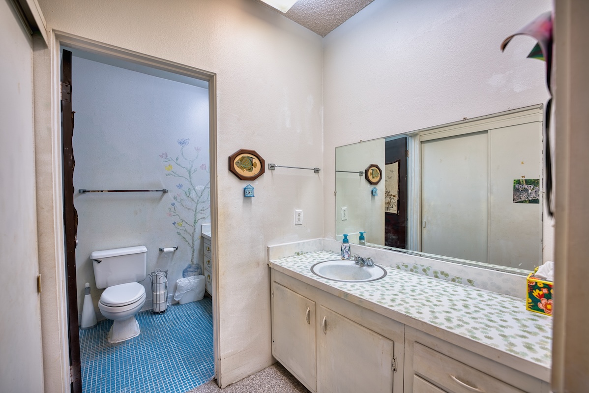 355 Orchid Manor 319 Property Photo 11
