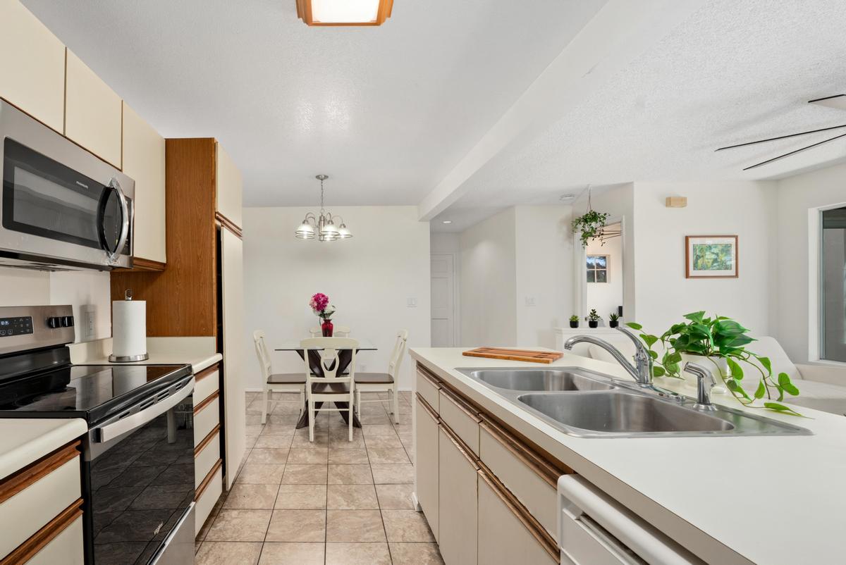 68-3883 Lua Kula St 302 Property Photo 11