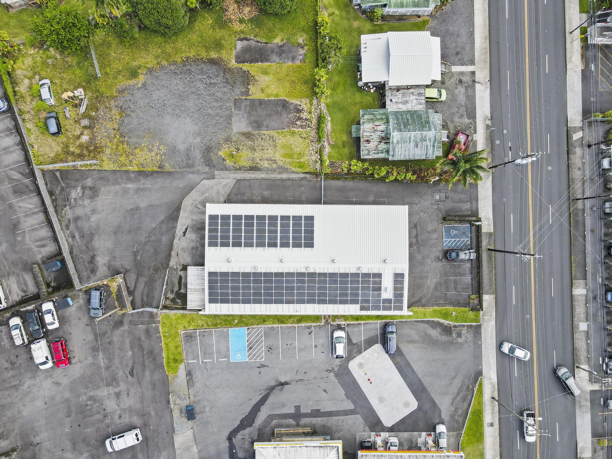 1080 Kilauea Ave Property Photo 3