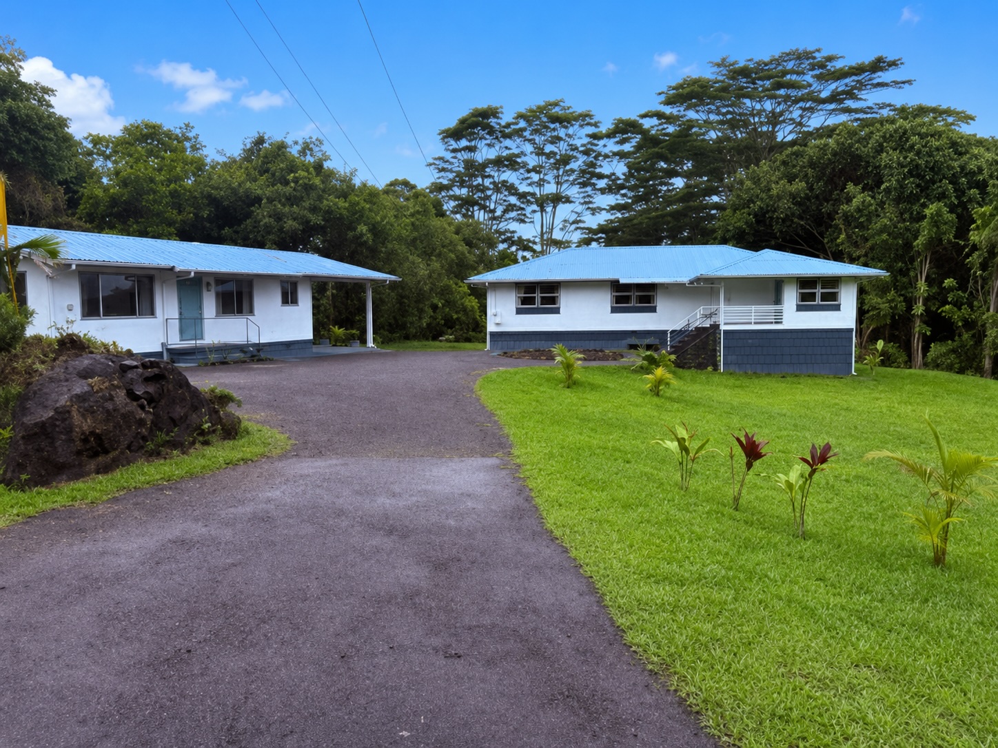 1360 Kaumana Dr Property Photo 1