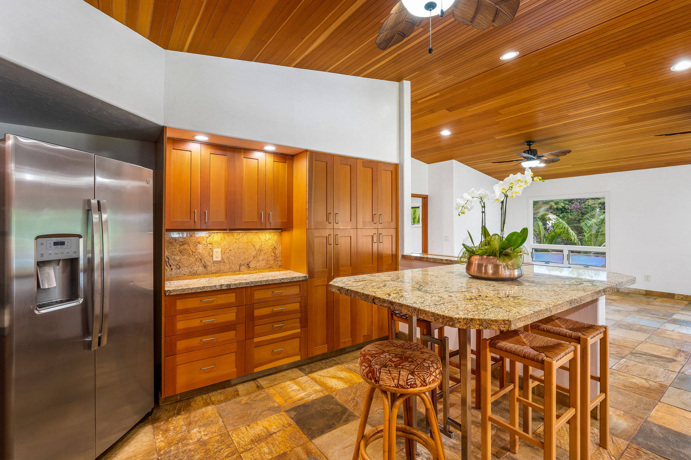 4735 Aliomanu Rd A Property Photo 3