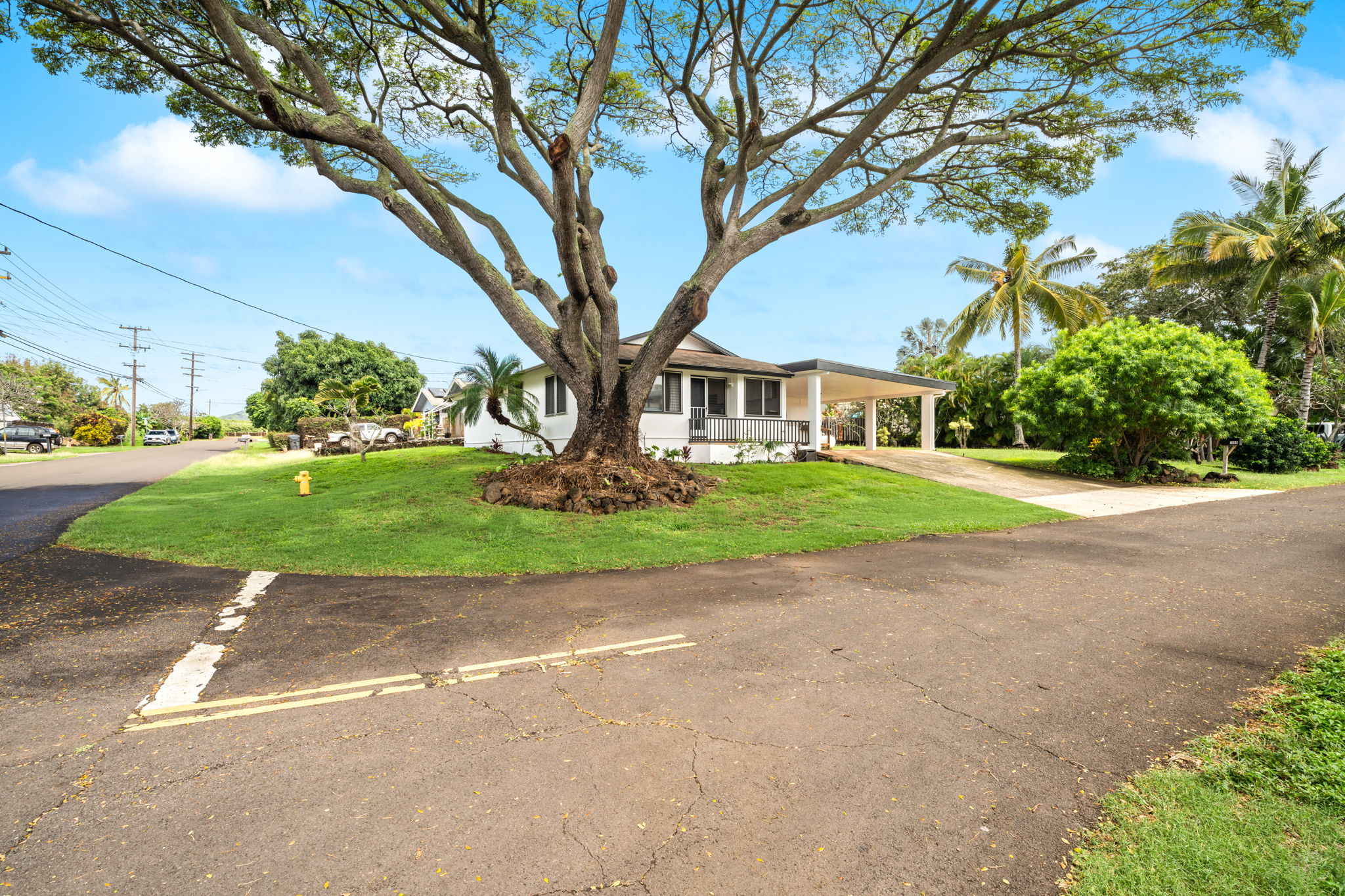 1990 Muku Rd Property Photo 3