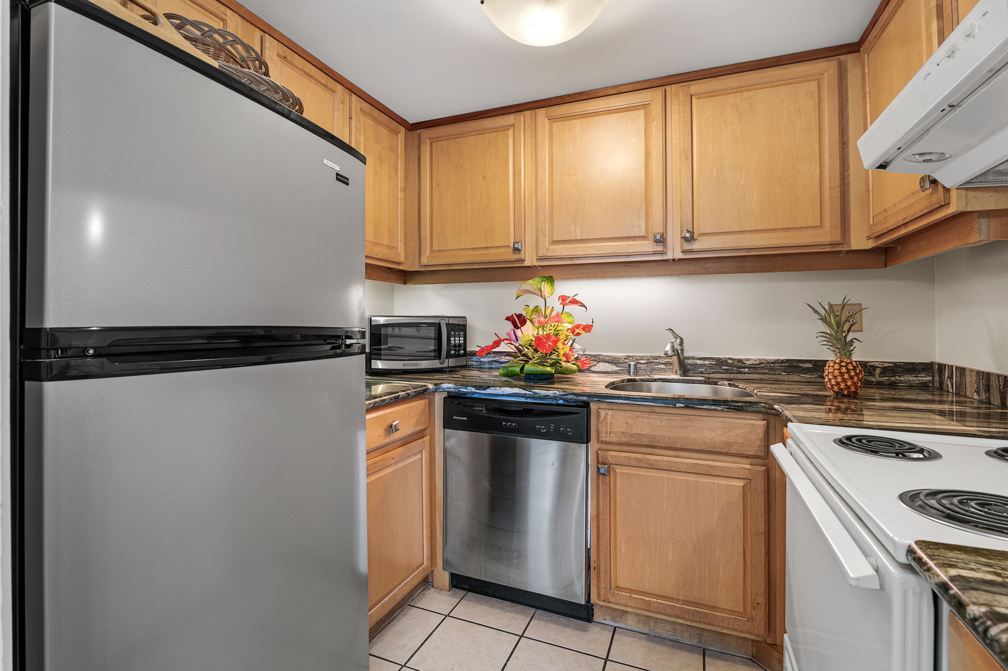 75-5719 Alii Dr 220 Property Photo 8