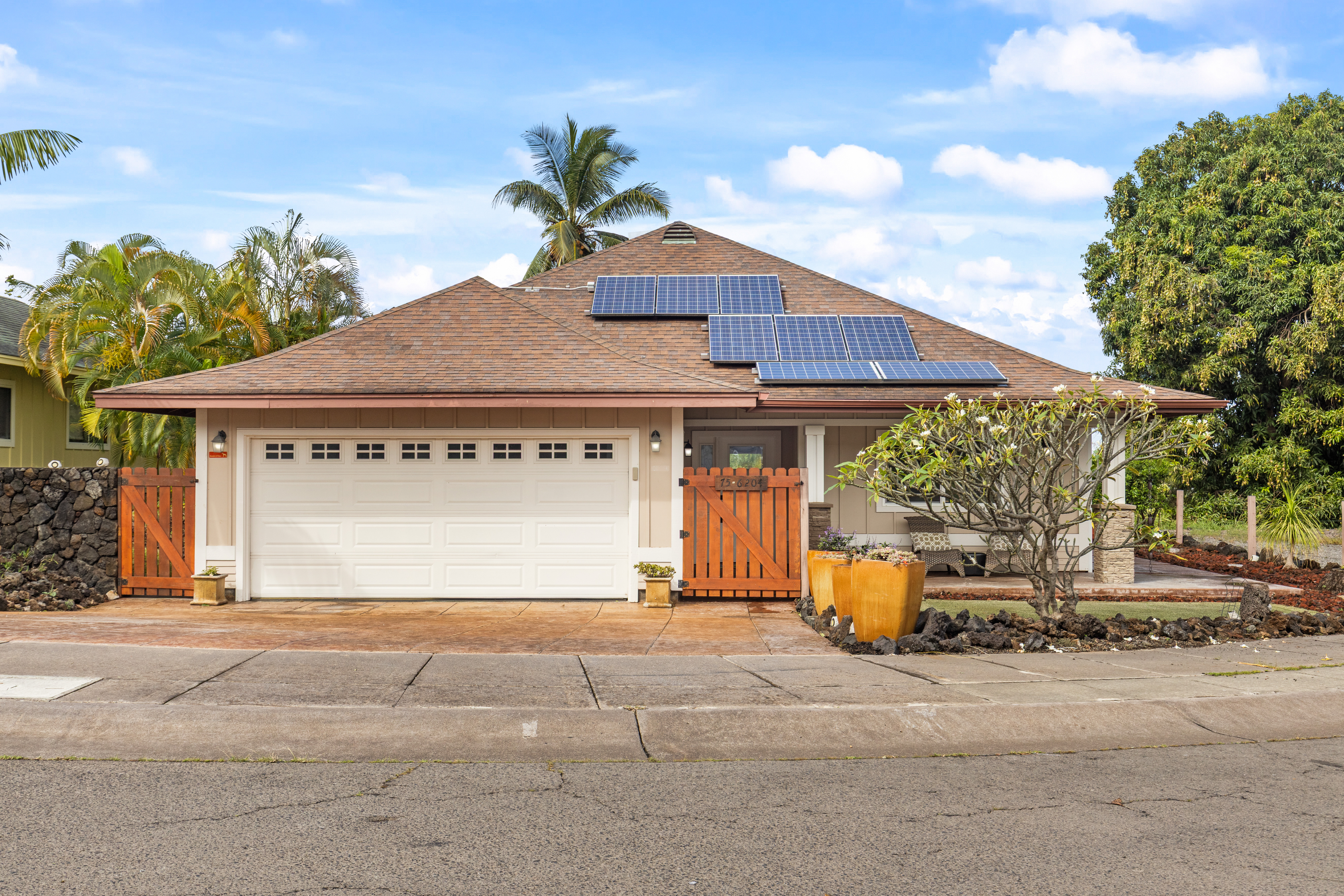 75-6204 Hookuku Moho Pl Property Photo 1