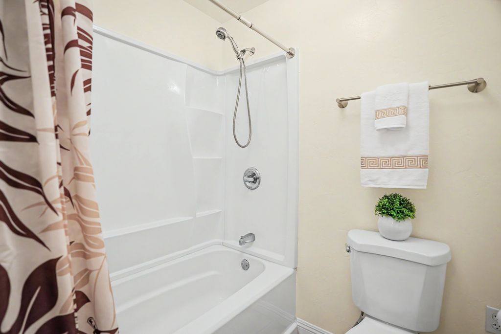 525 Aleka Lp B8 Property Photo 7