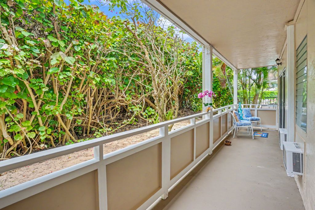 525 Aleka Lp B8 Property Photo 25