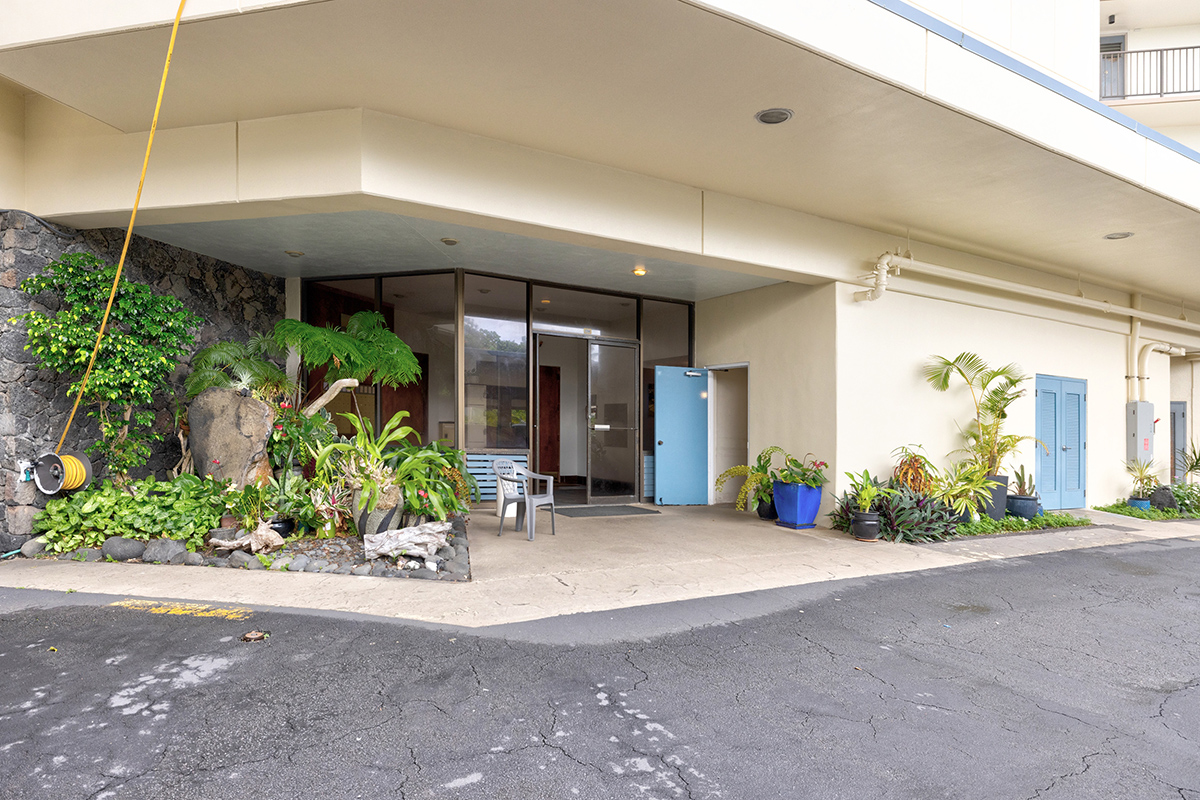 2405 Kalanianaole Ave 402 Property Photo 6