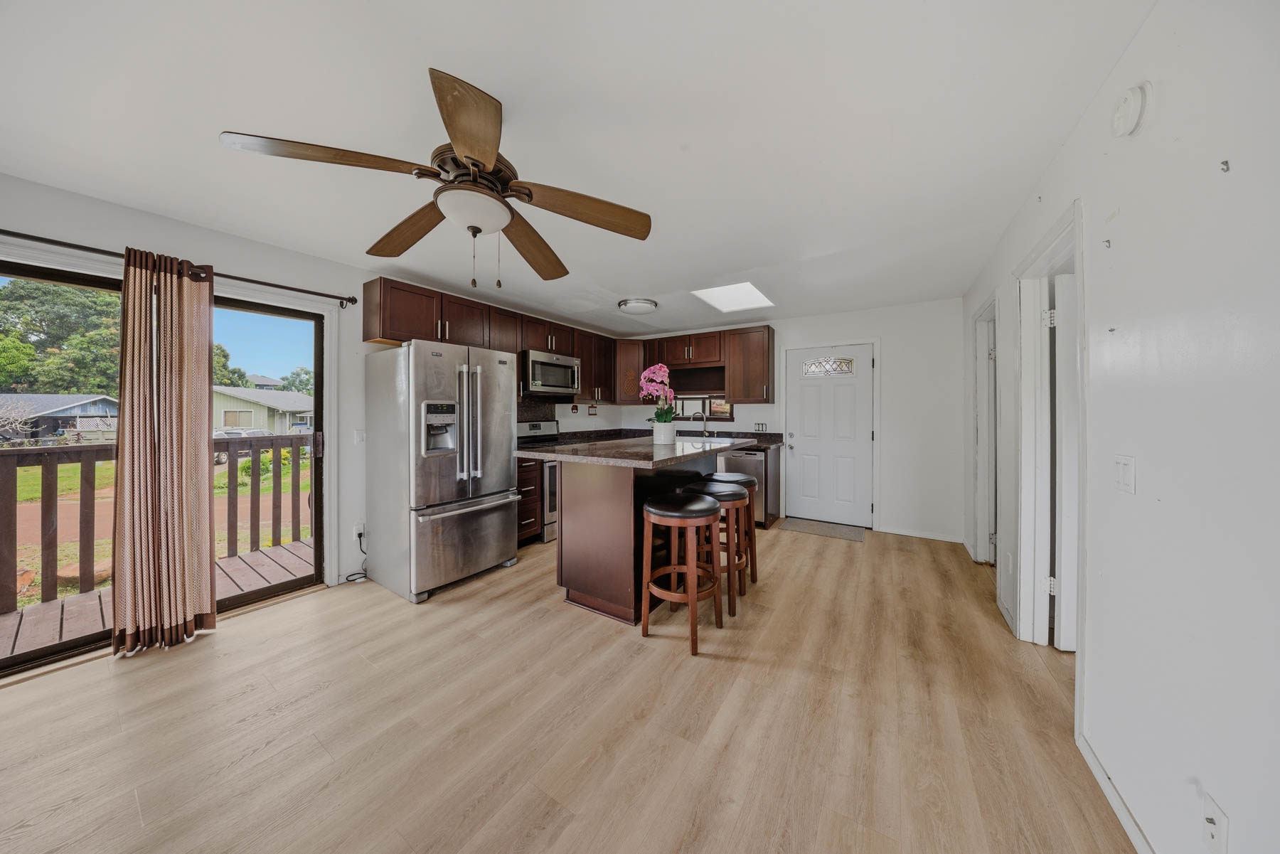 5410 Kumole St Property Photo 4