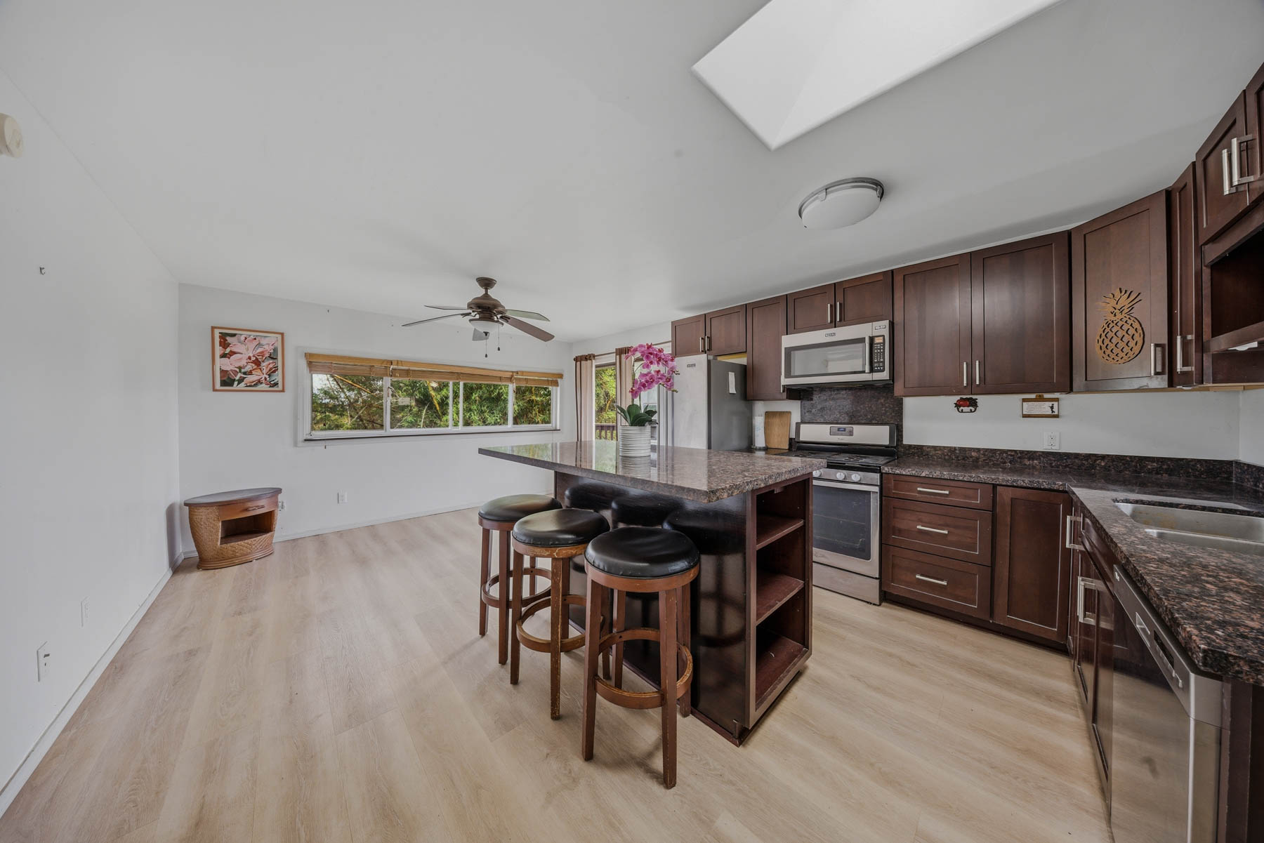 5410 Kumole St Property Photo 6