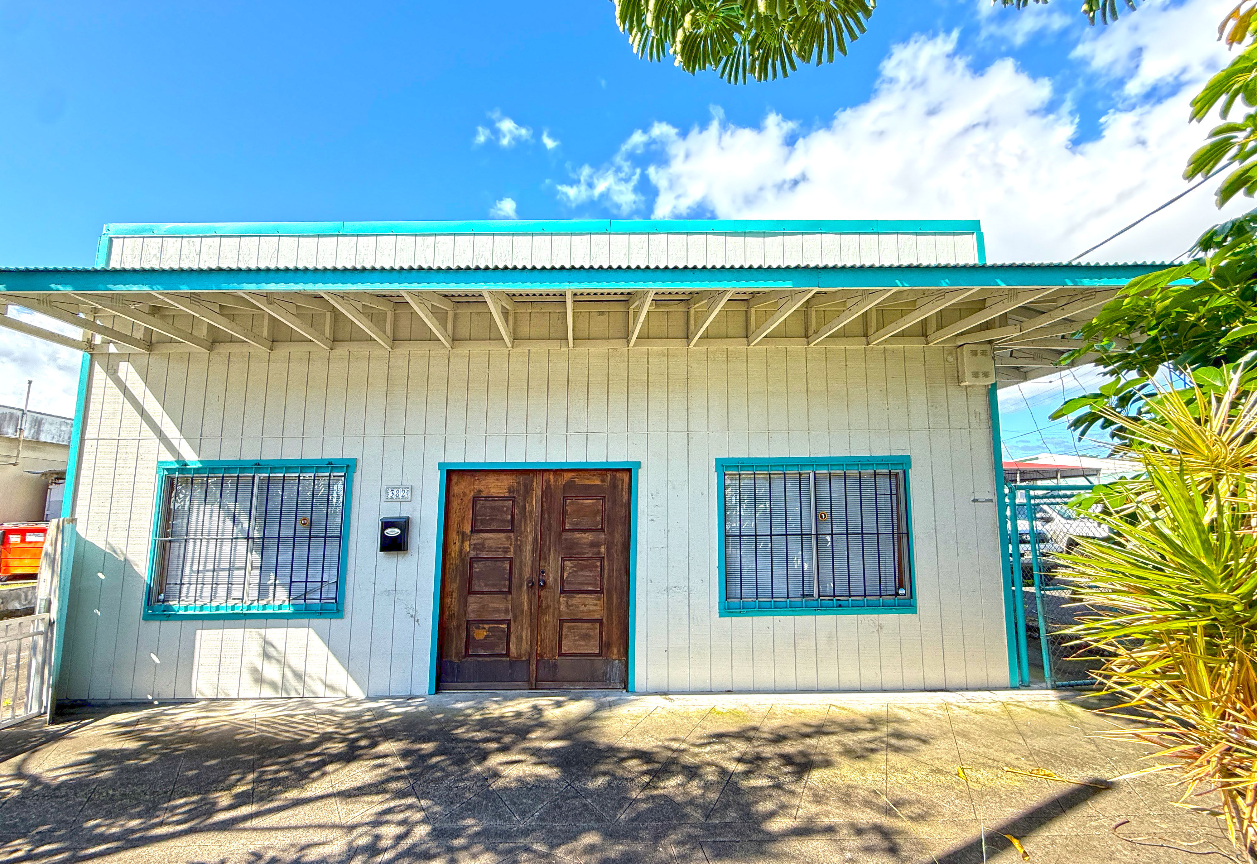 374 Kamehameha Ave Property Photo 1