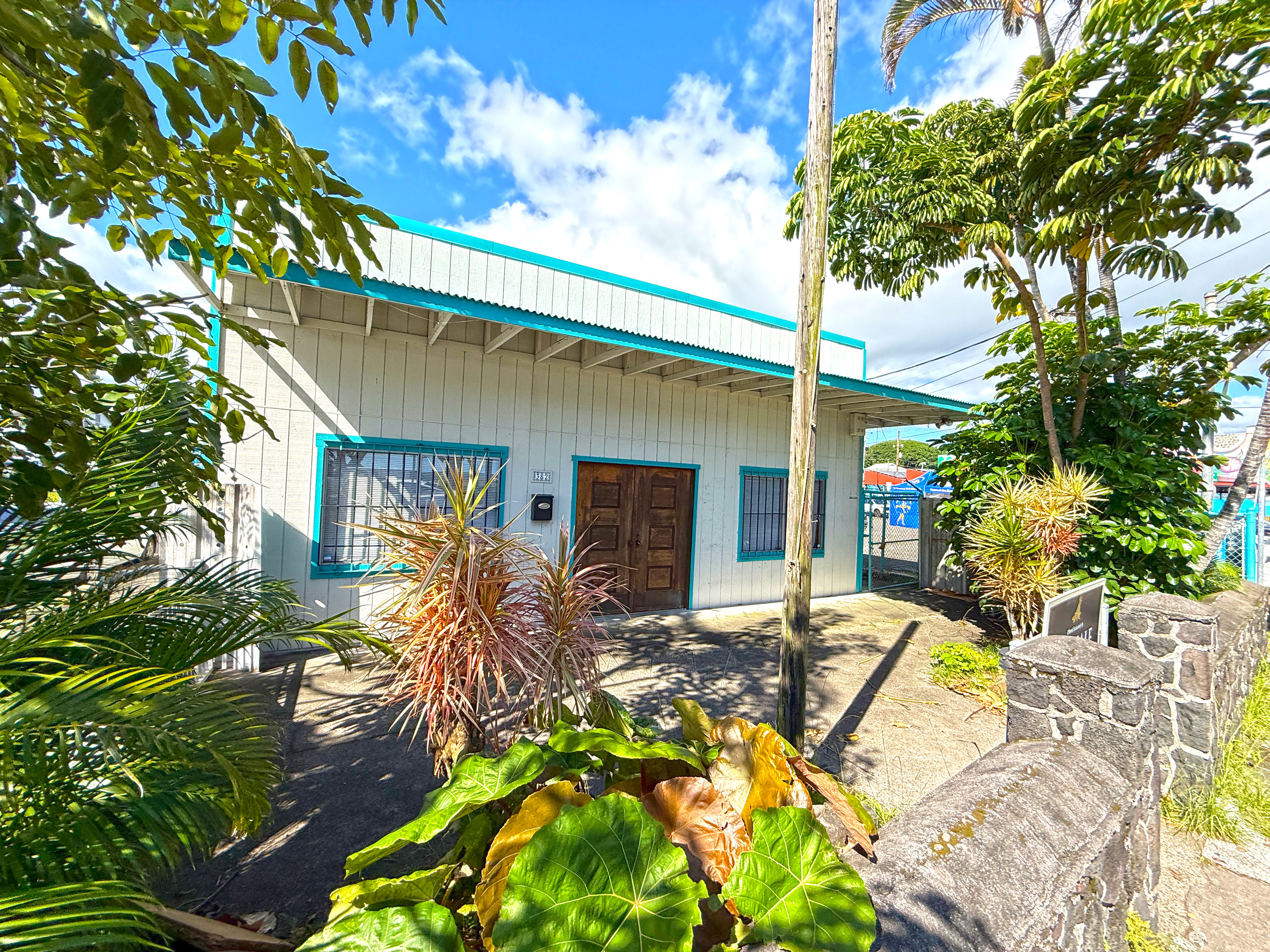 374 Kamehameha Ave Property Photo 2