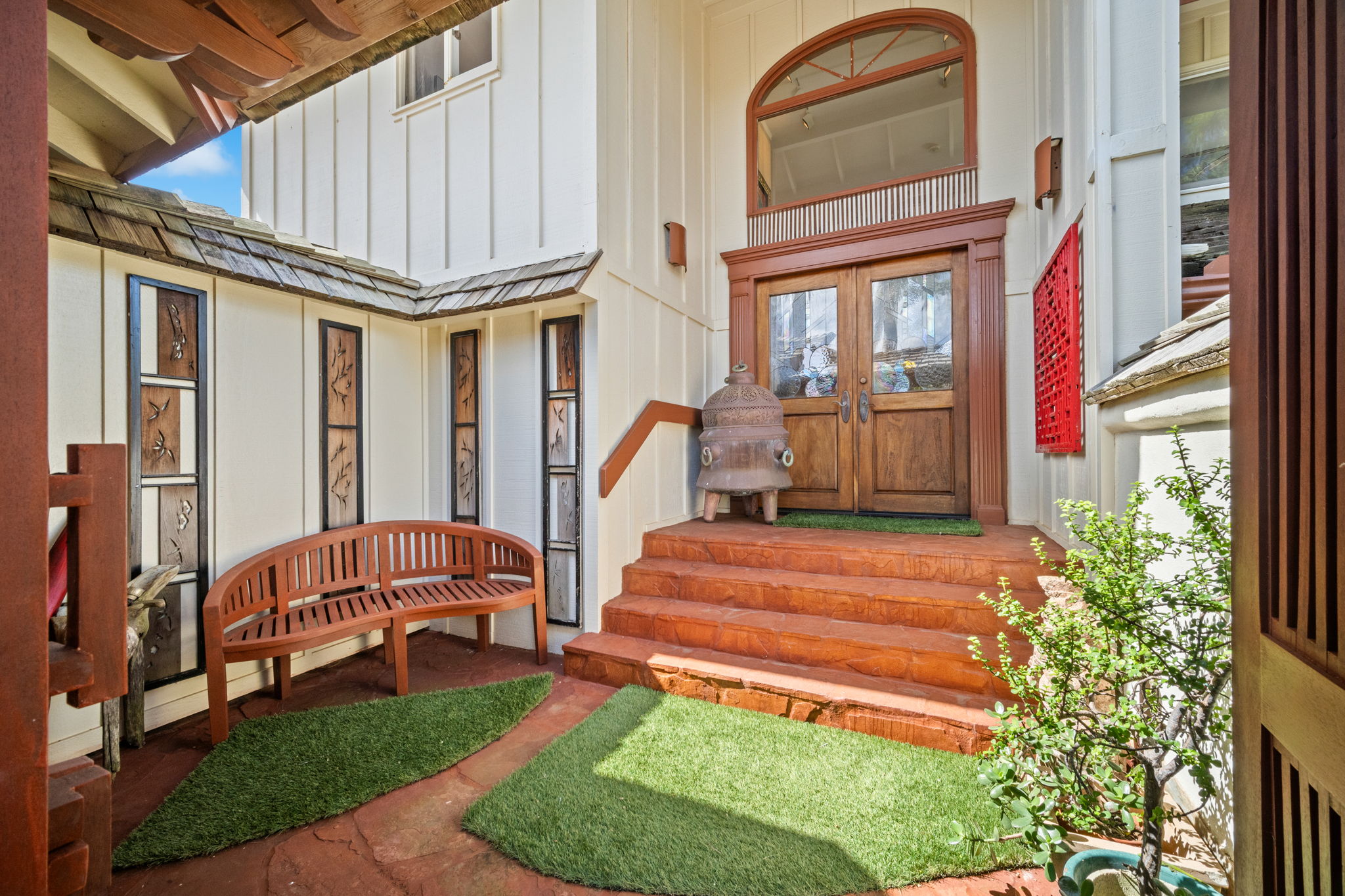 2661 Puuone St Property Photo 4