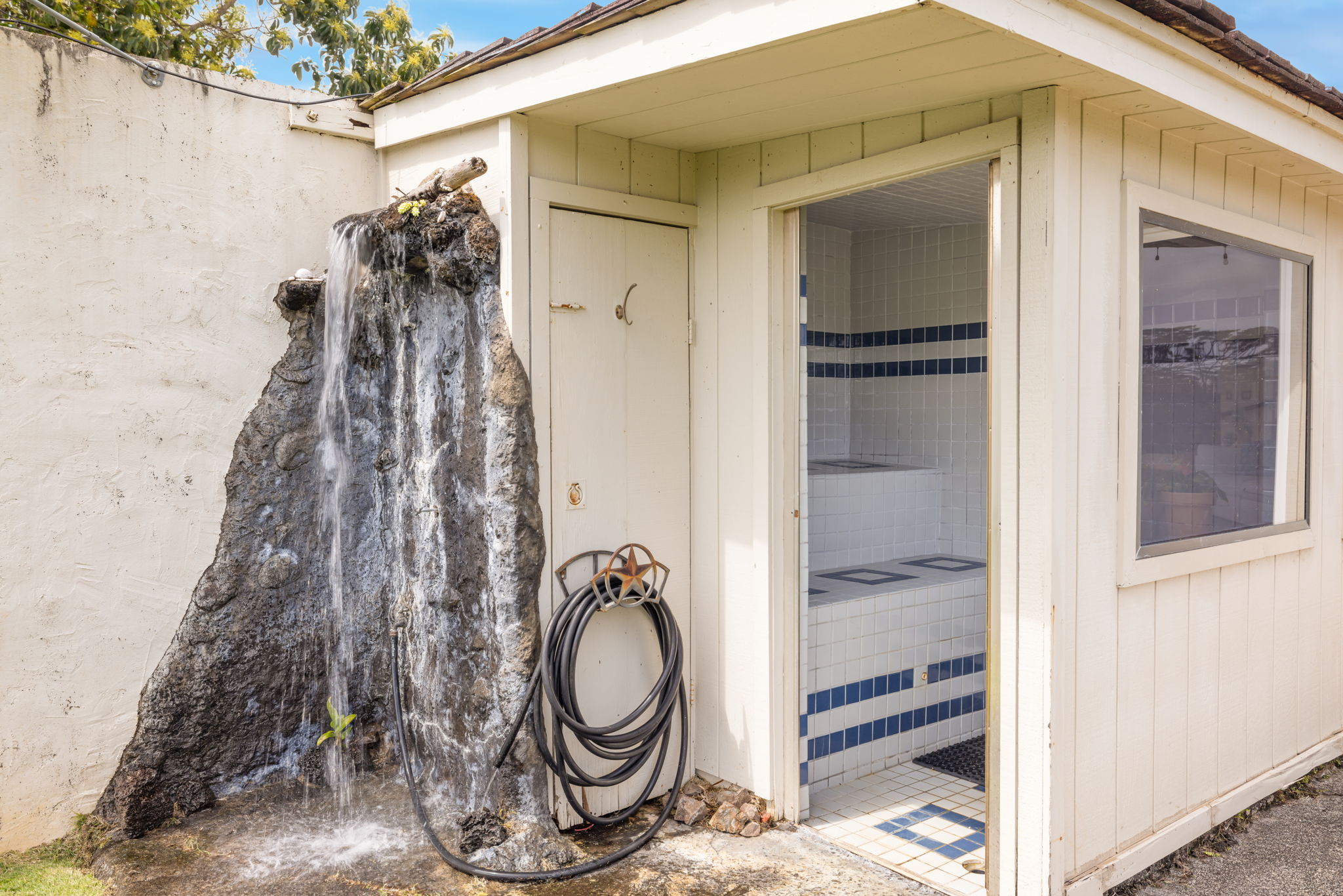 6474 Kaahele St Property Photo 15