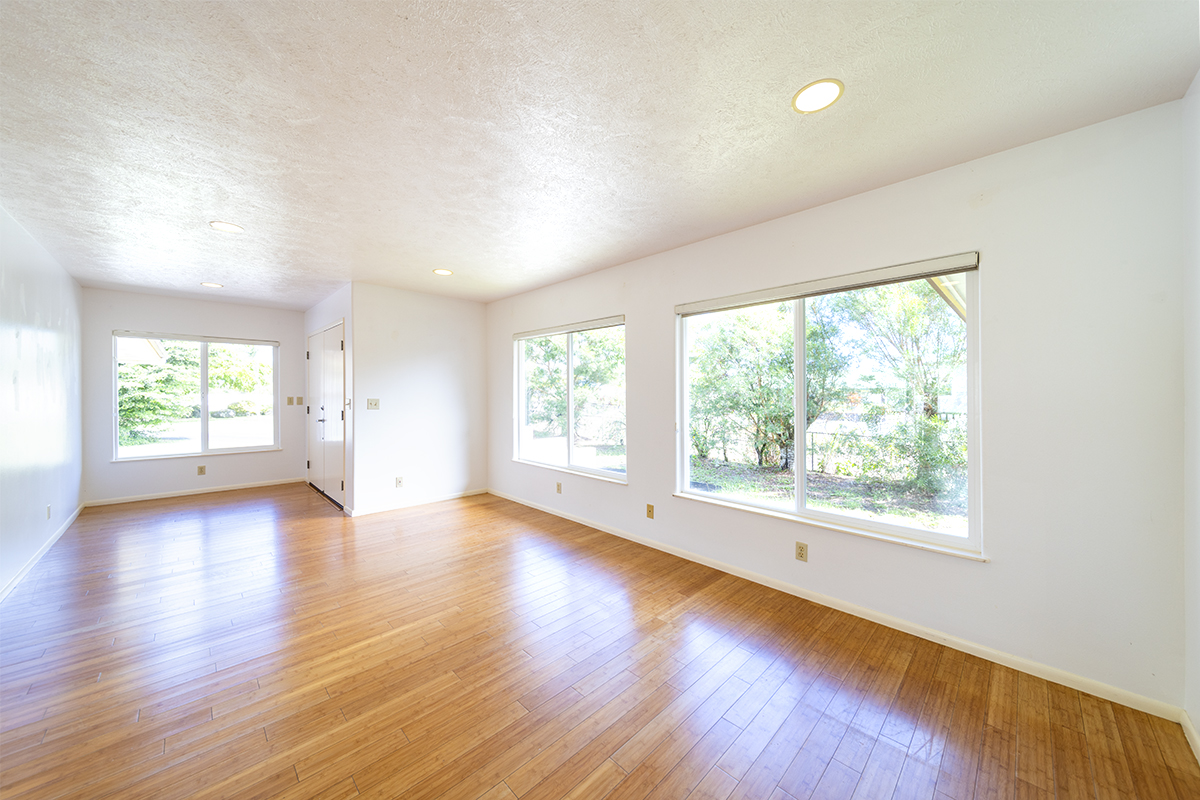 955 Kukuau St Property Photo 3