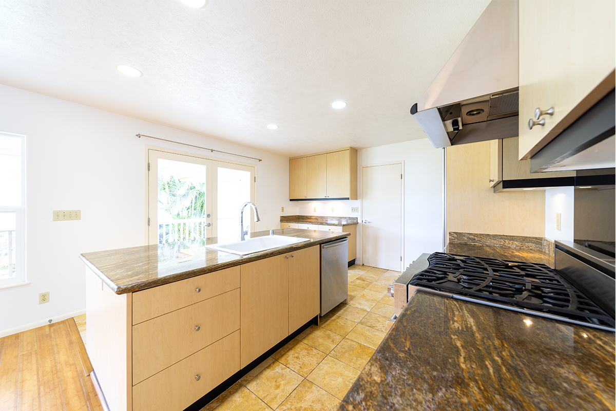 955 Kukuau St Property Photo 10