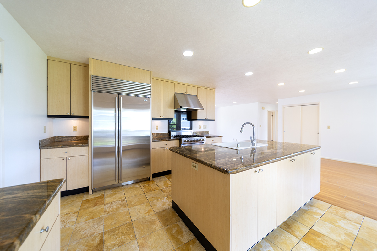 955 Kukuau St Property Photo 11