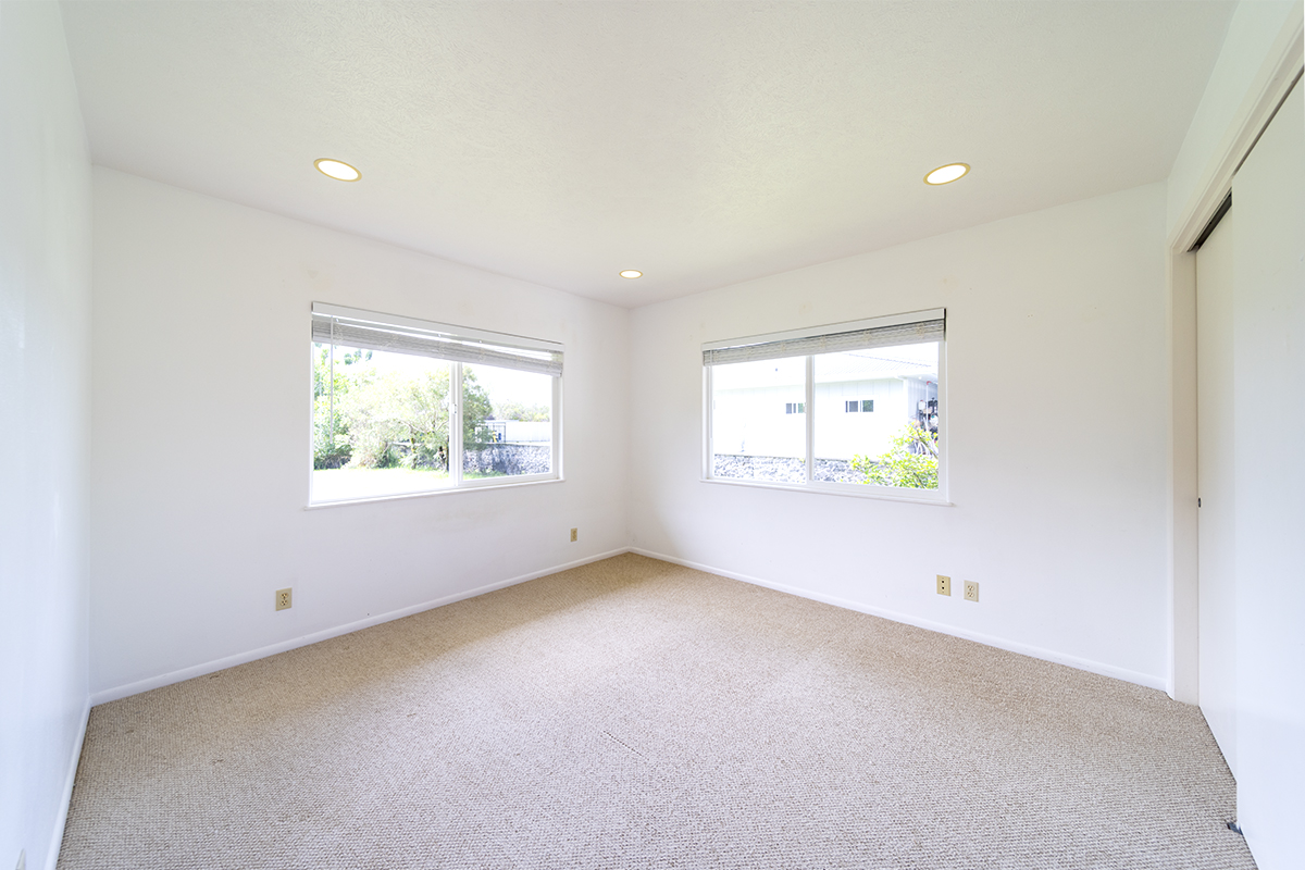 955 Kukuau St Property Photo 12