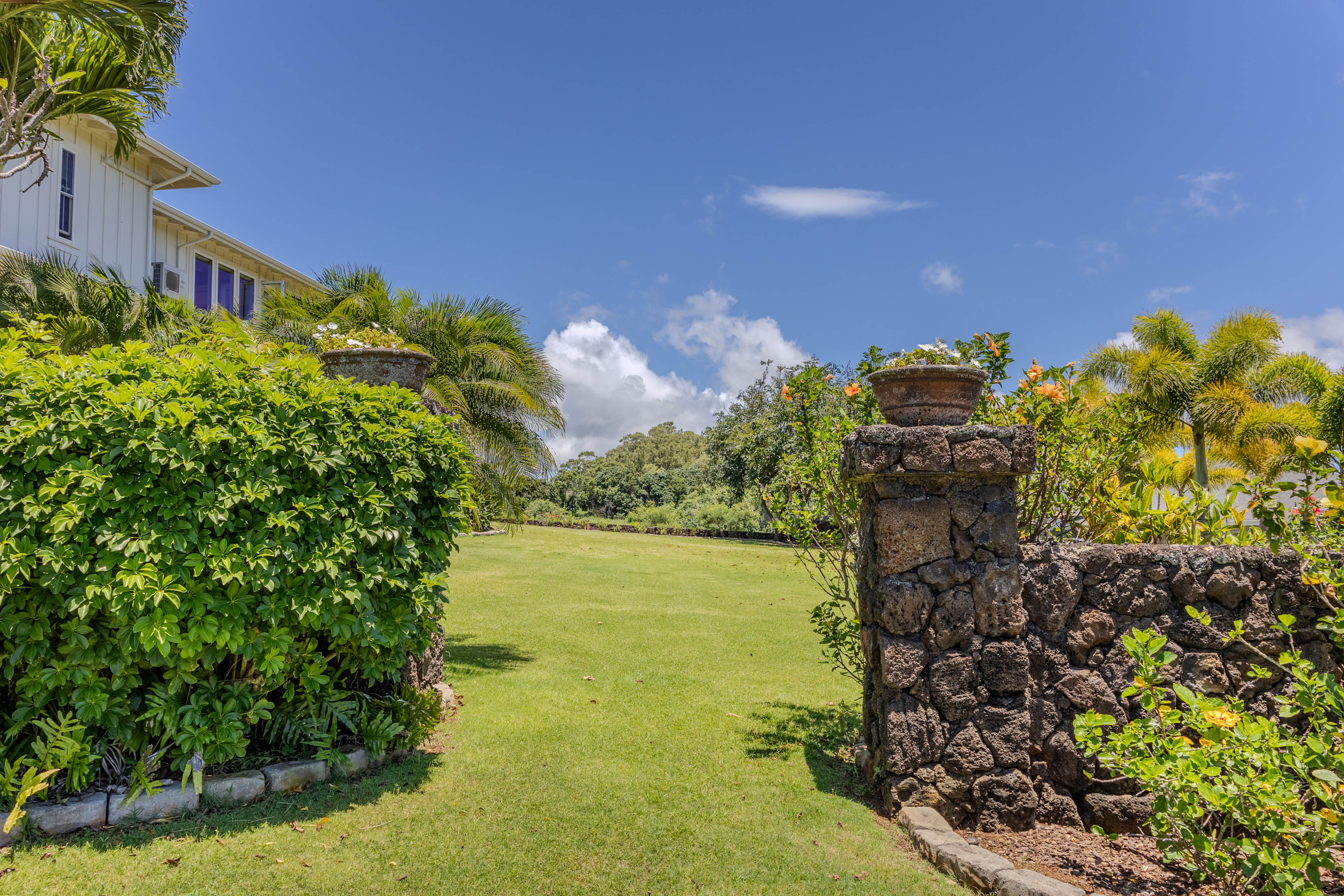 3520 Kakela Makai Dr Property Photo 6