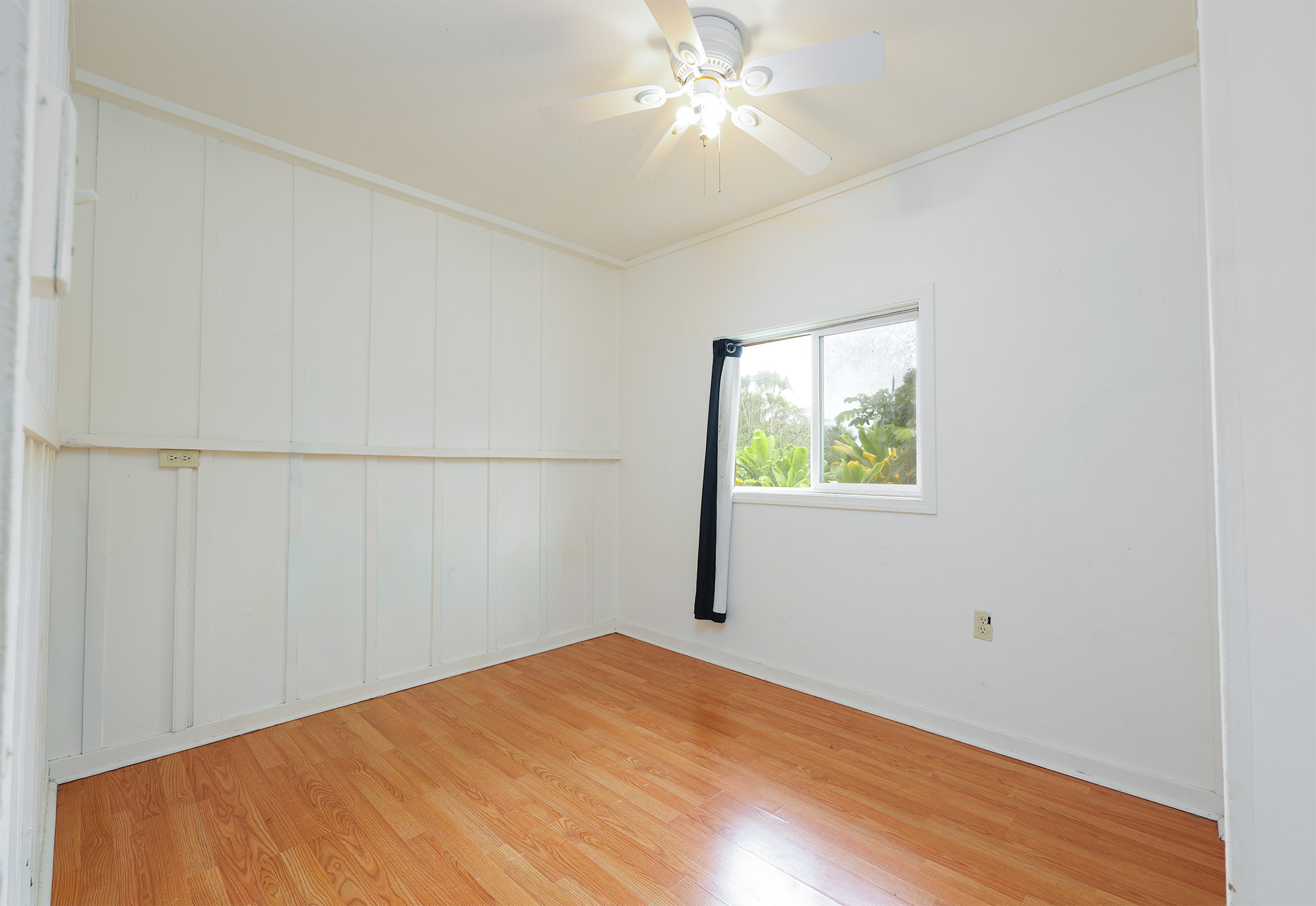 54-2379 Kynnersley Rd Property Photo 14