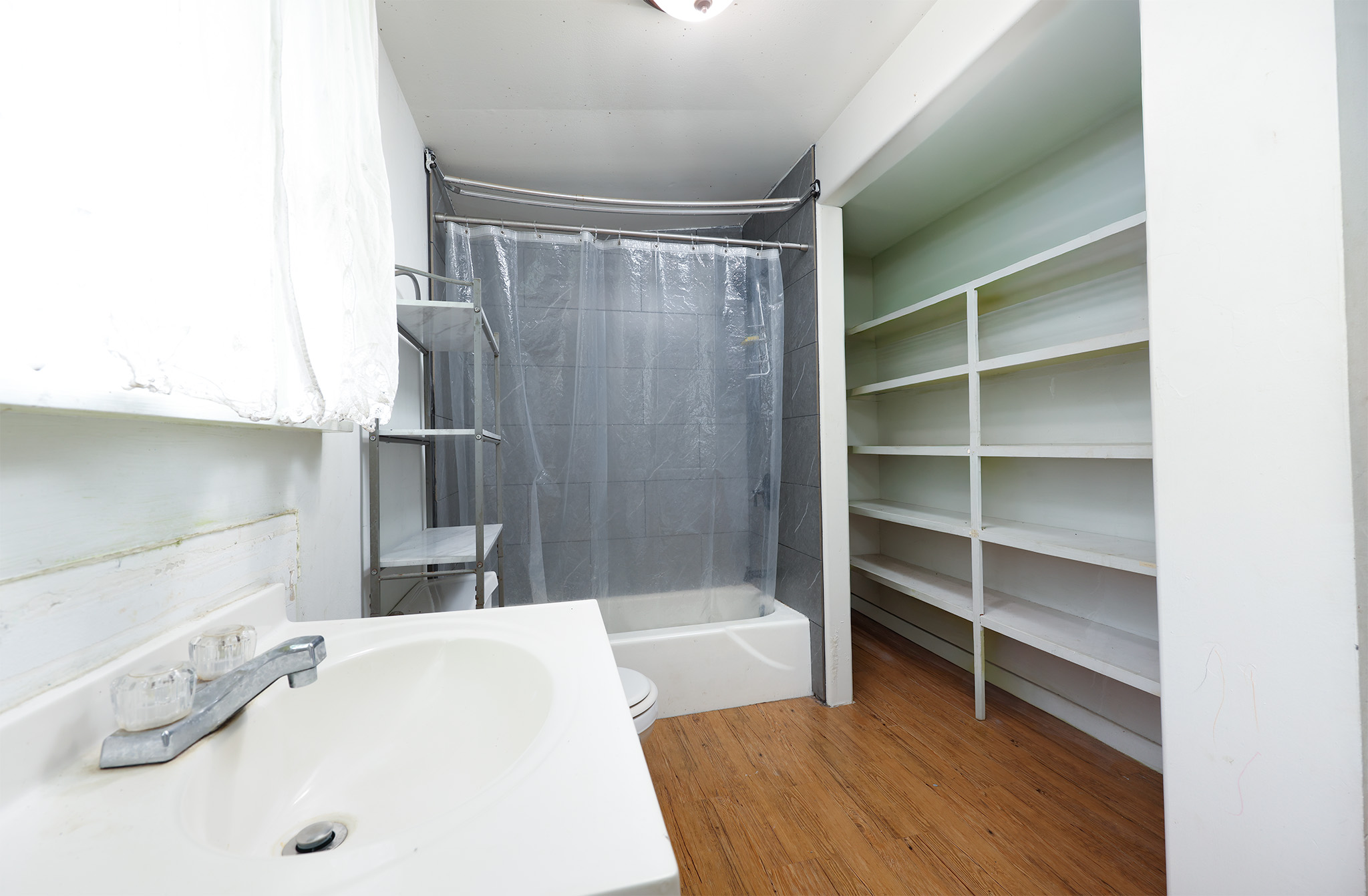 54-2379 Kynnersley Rd Property Photo 19