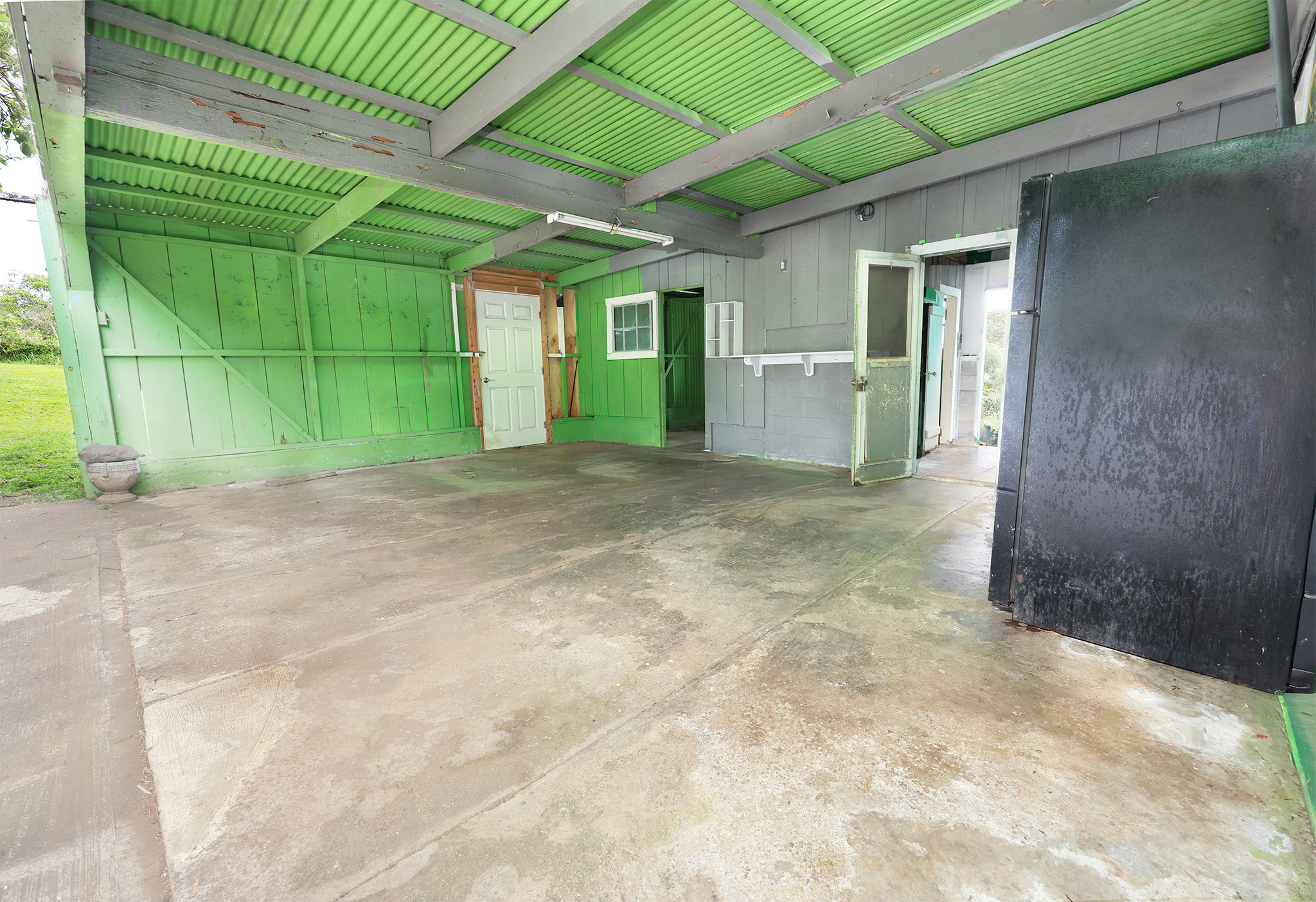 54-2379 Kynnersley Rd Property Photo 20