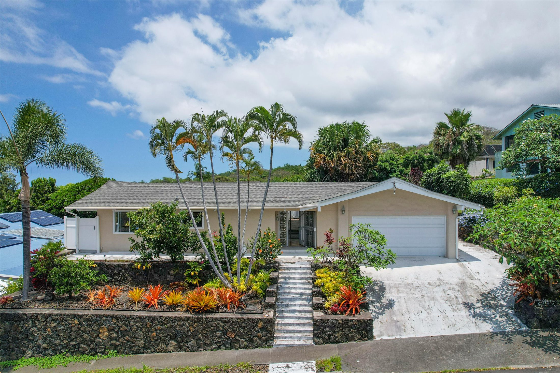 75-329 Aloha Kona Dr Property Photo 1