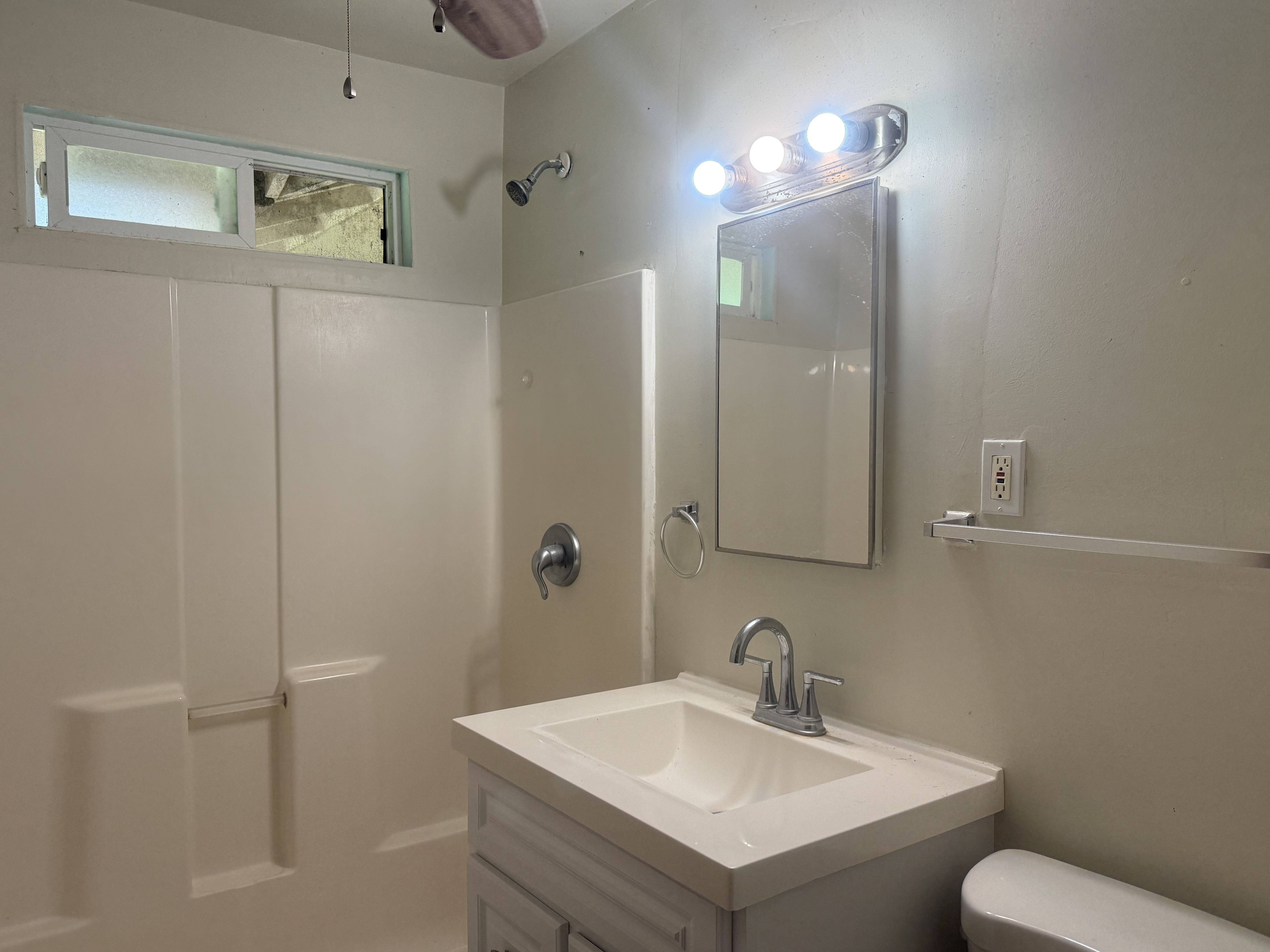 15-2702 Maikoiko St Property Photo 8
