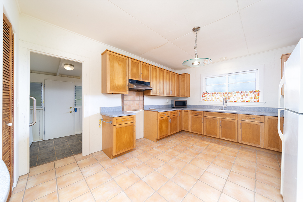 110 Lahi St Property Photo 10