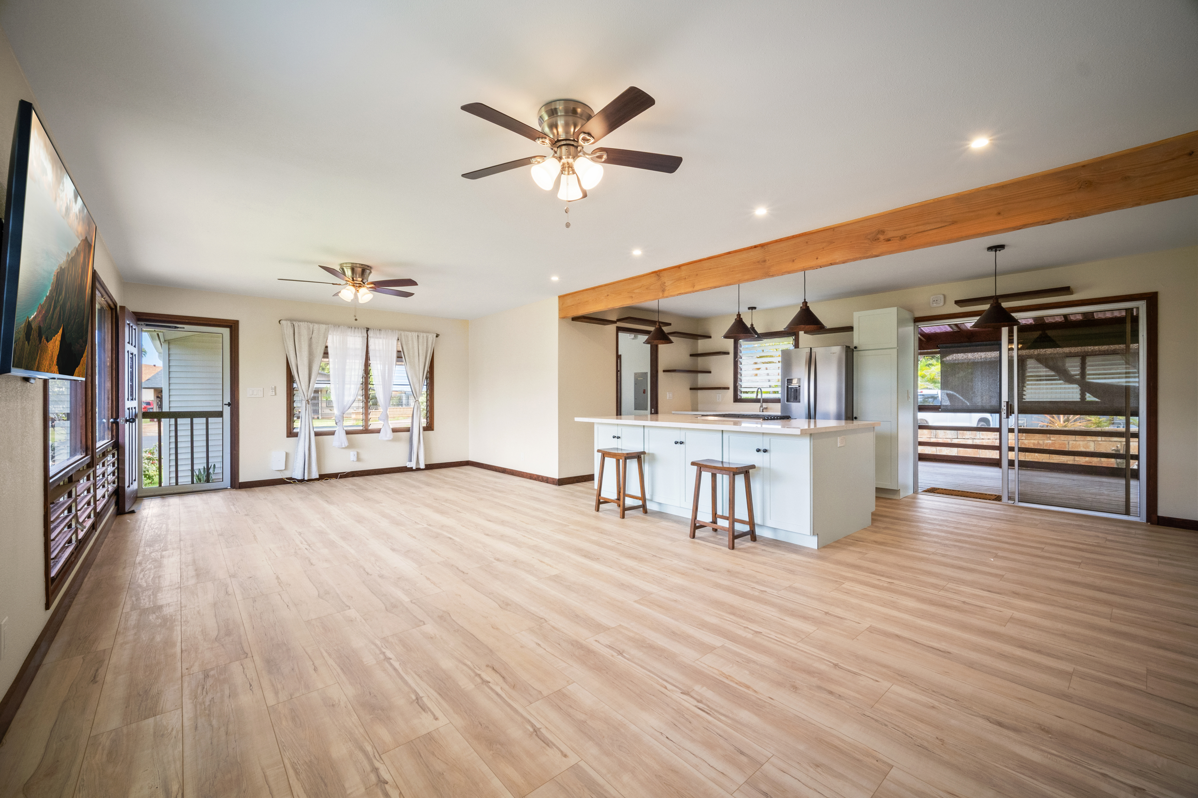 4736 Hokuloa Pl Property Photo 2