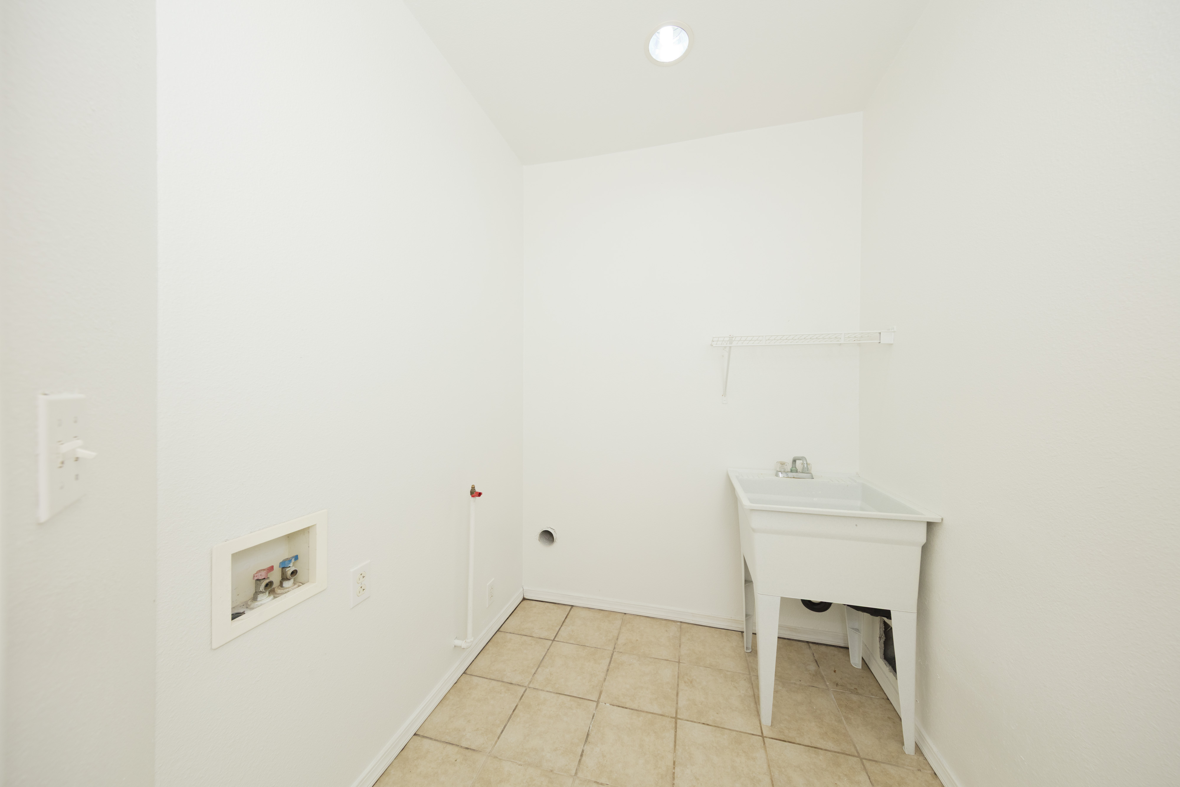 11-3808 1st St Property Photo 28