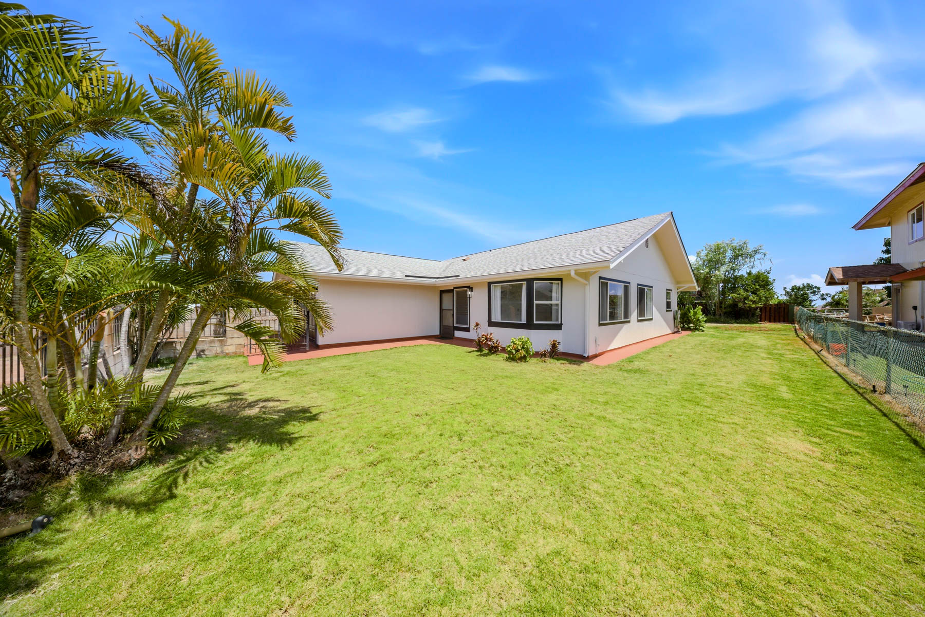 5161 Alii Rd Property Photo 3