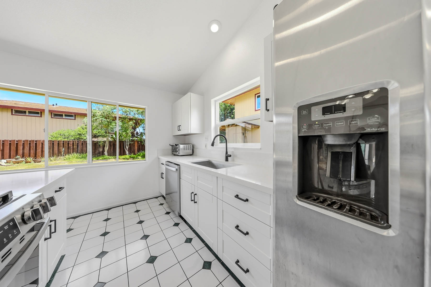 5161 Alii Rd Property Photo 9